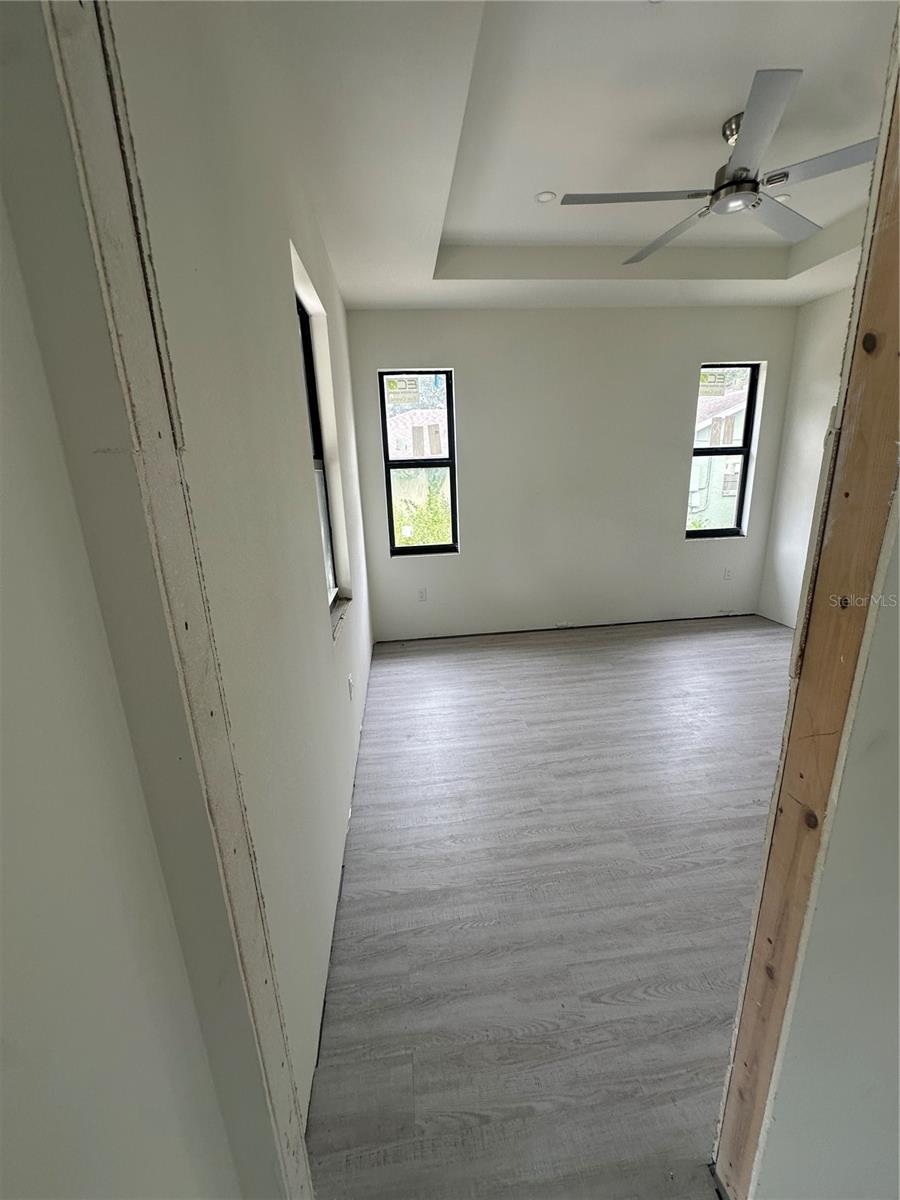 Image 12 of 33 For 4653 San Luis Terrace