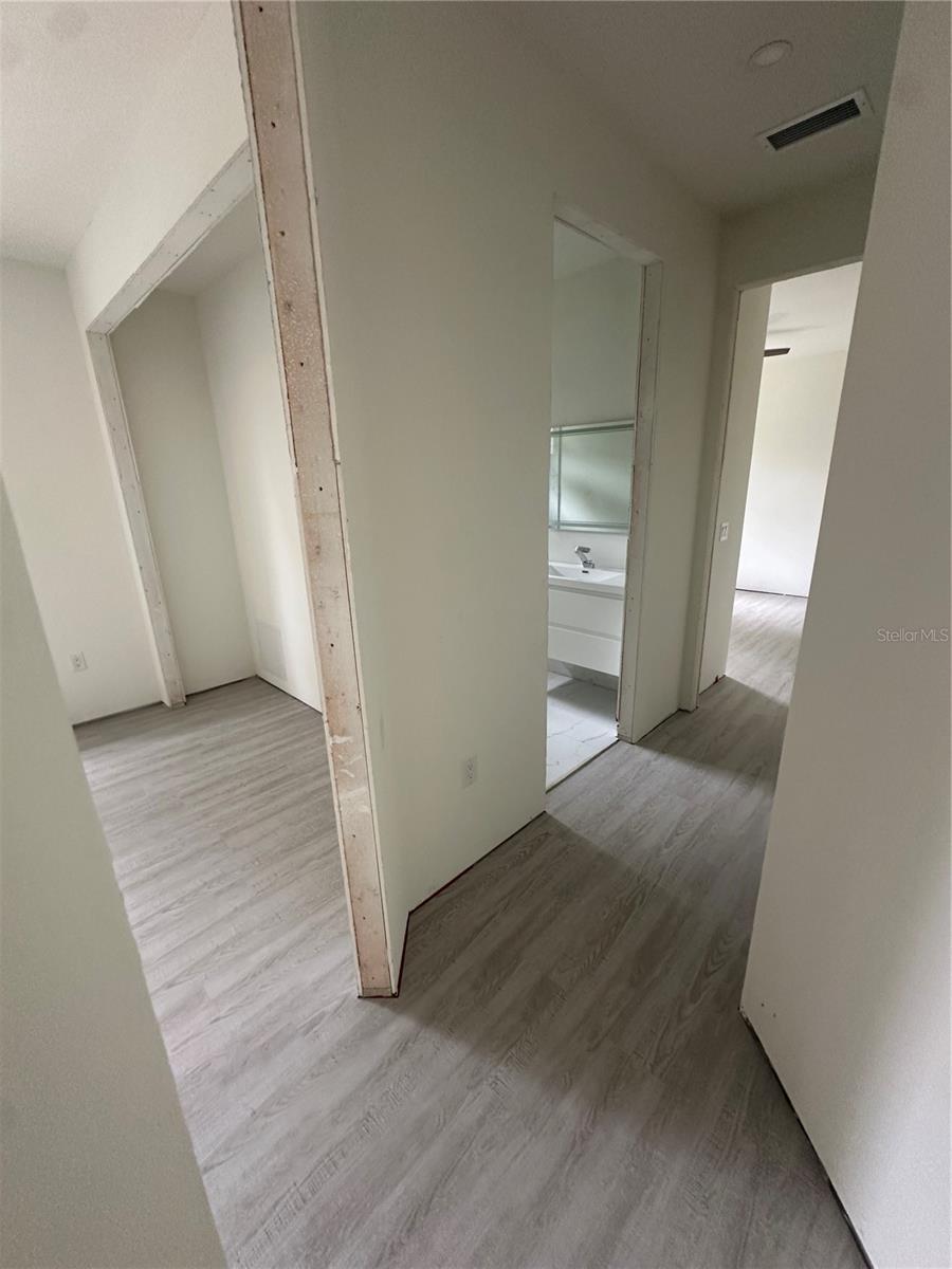 Image 19 of 33 For 4653 San Luis Terrace