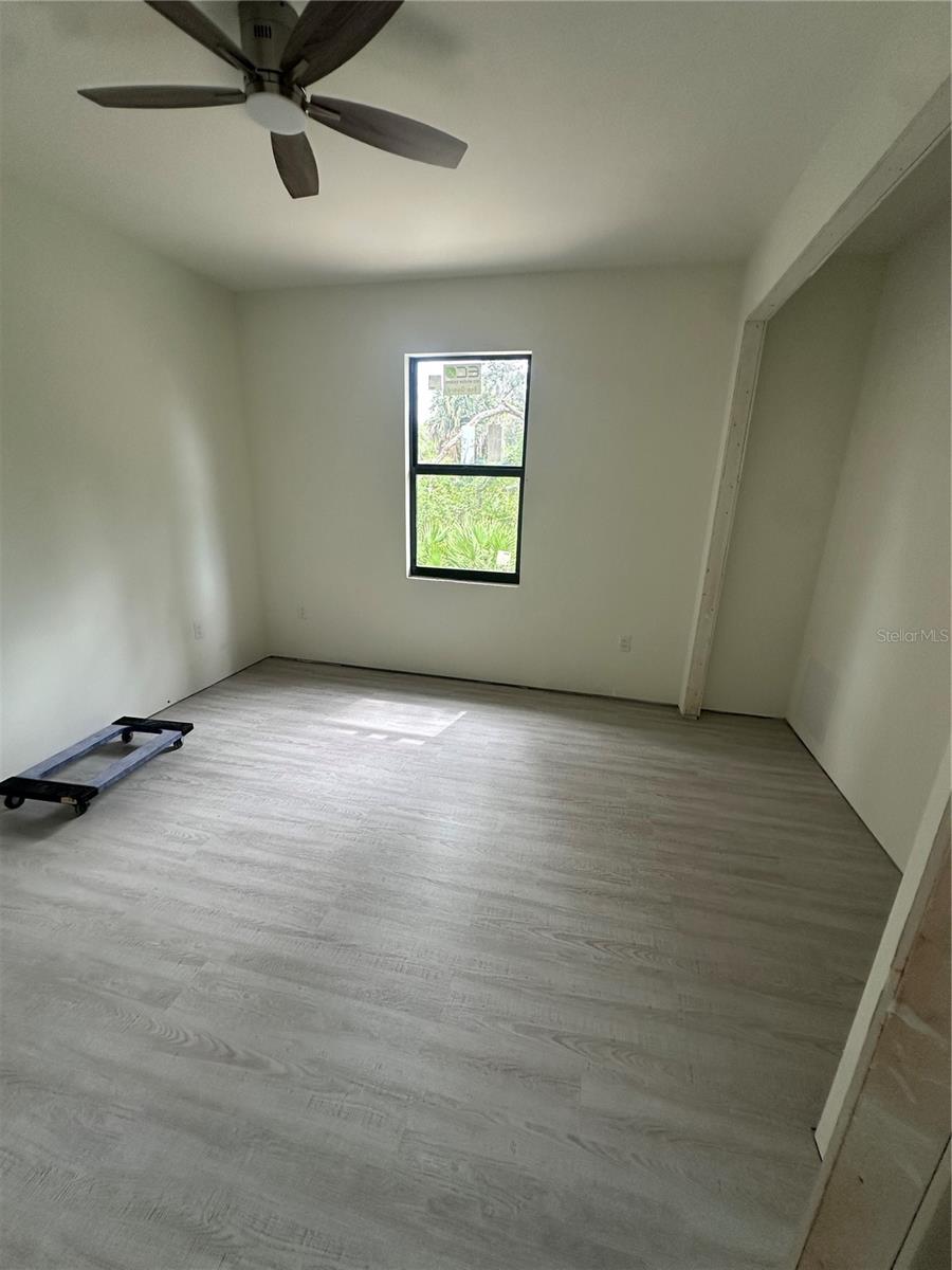 Image 20 of 33 For 4653 San Luis Terrace