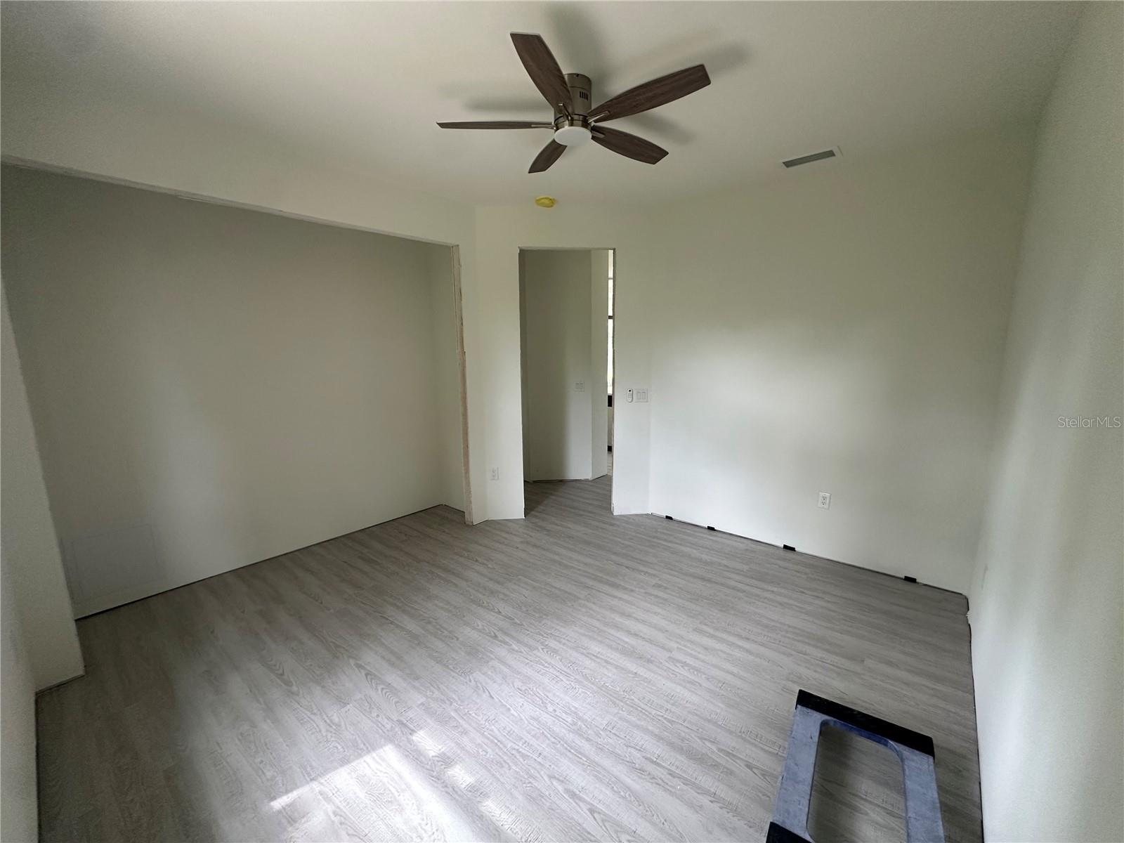 Image 21 of 33 For 4653 San Luis Terrace