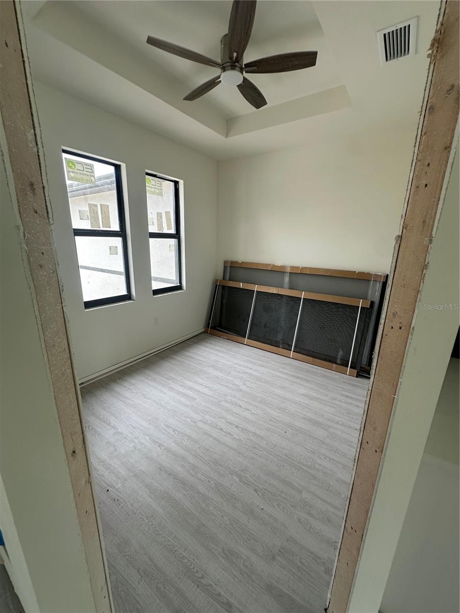 Image 4 of 33 For 4653 San Luis Terrace