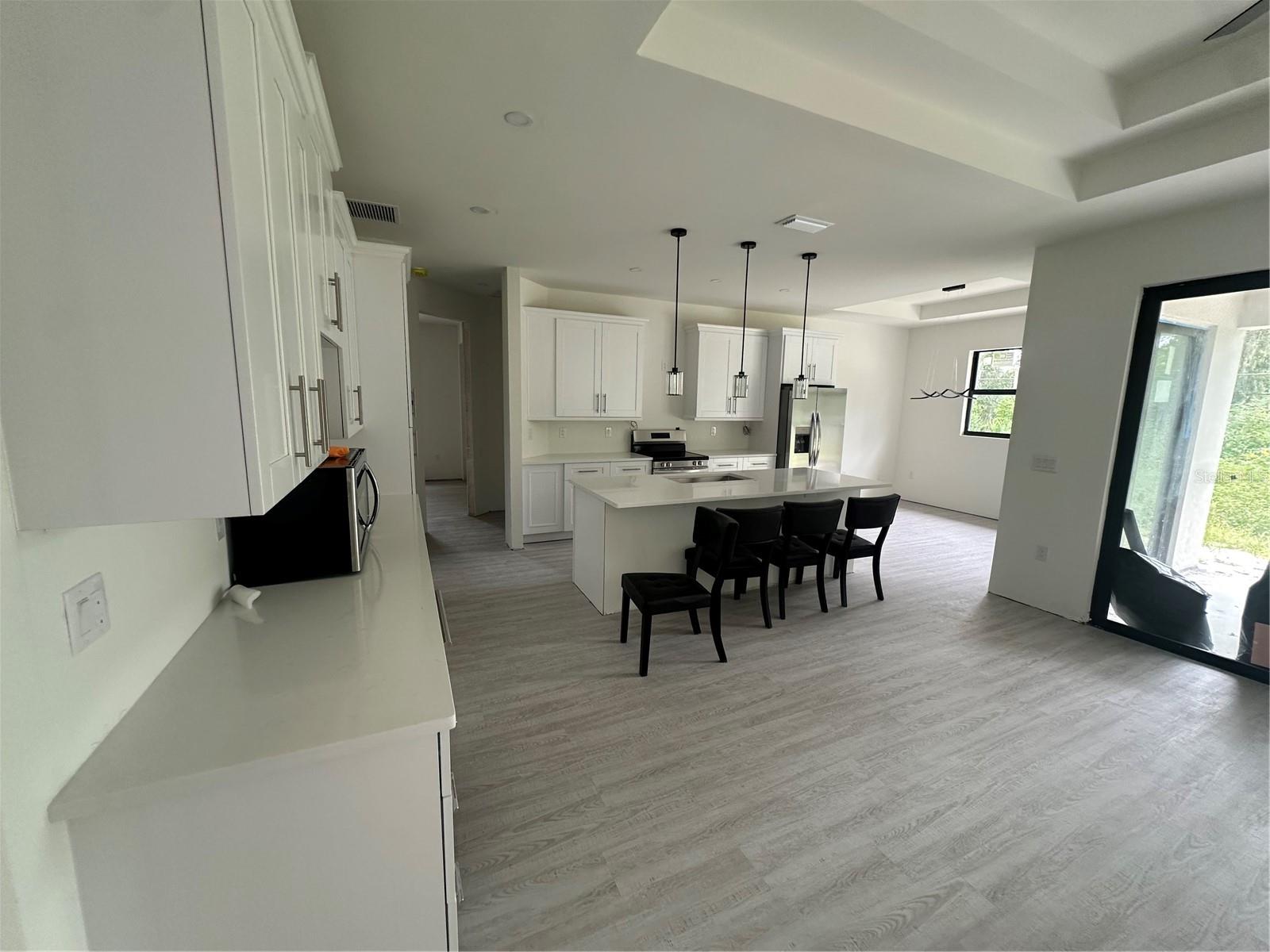 Image 6 of 33 For 4653 San Luis Terrace