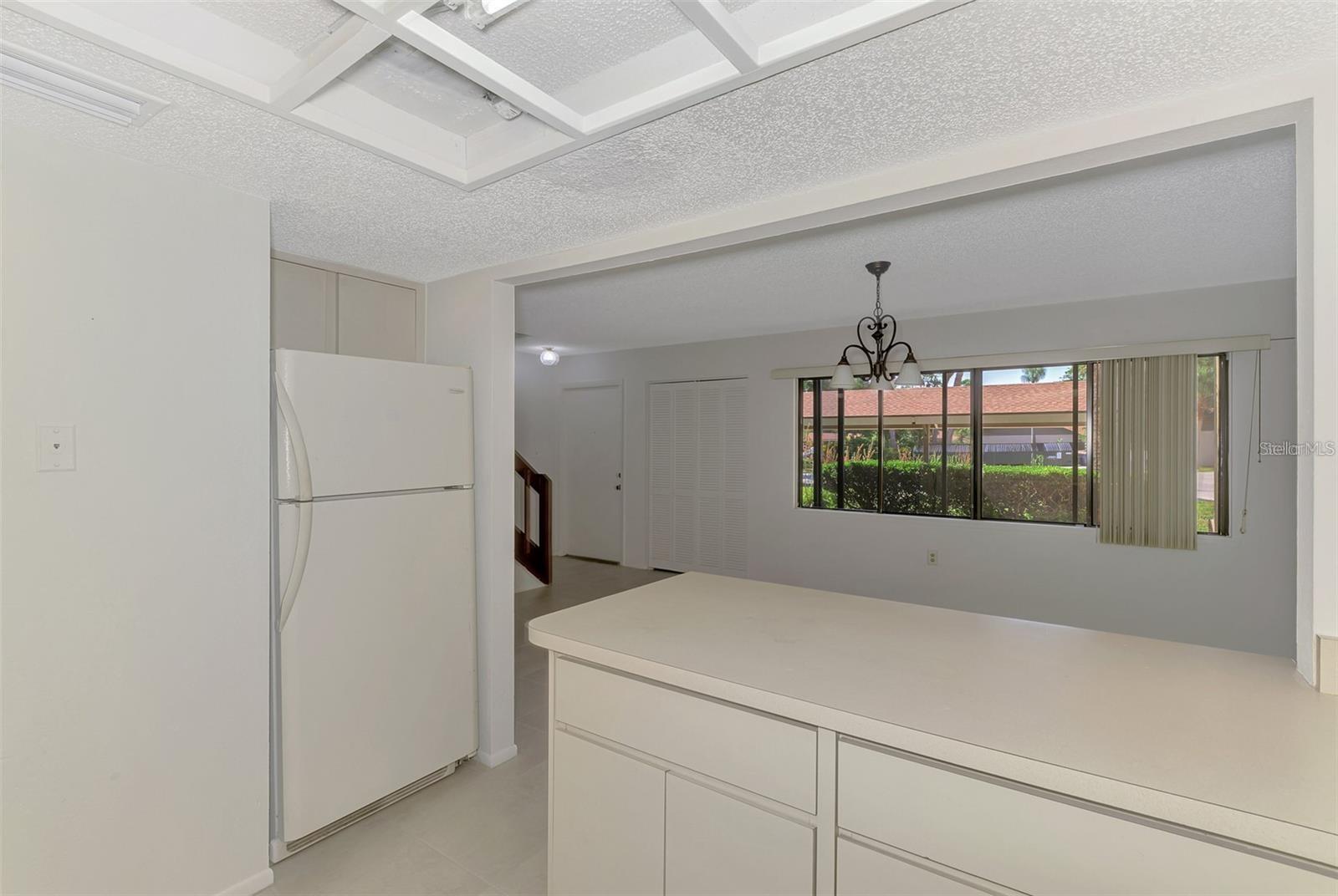 Image 17 of 50 For 935 Sunridge Way B4