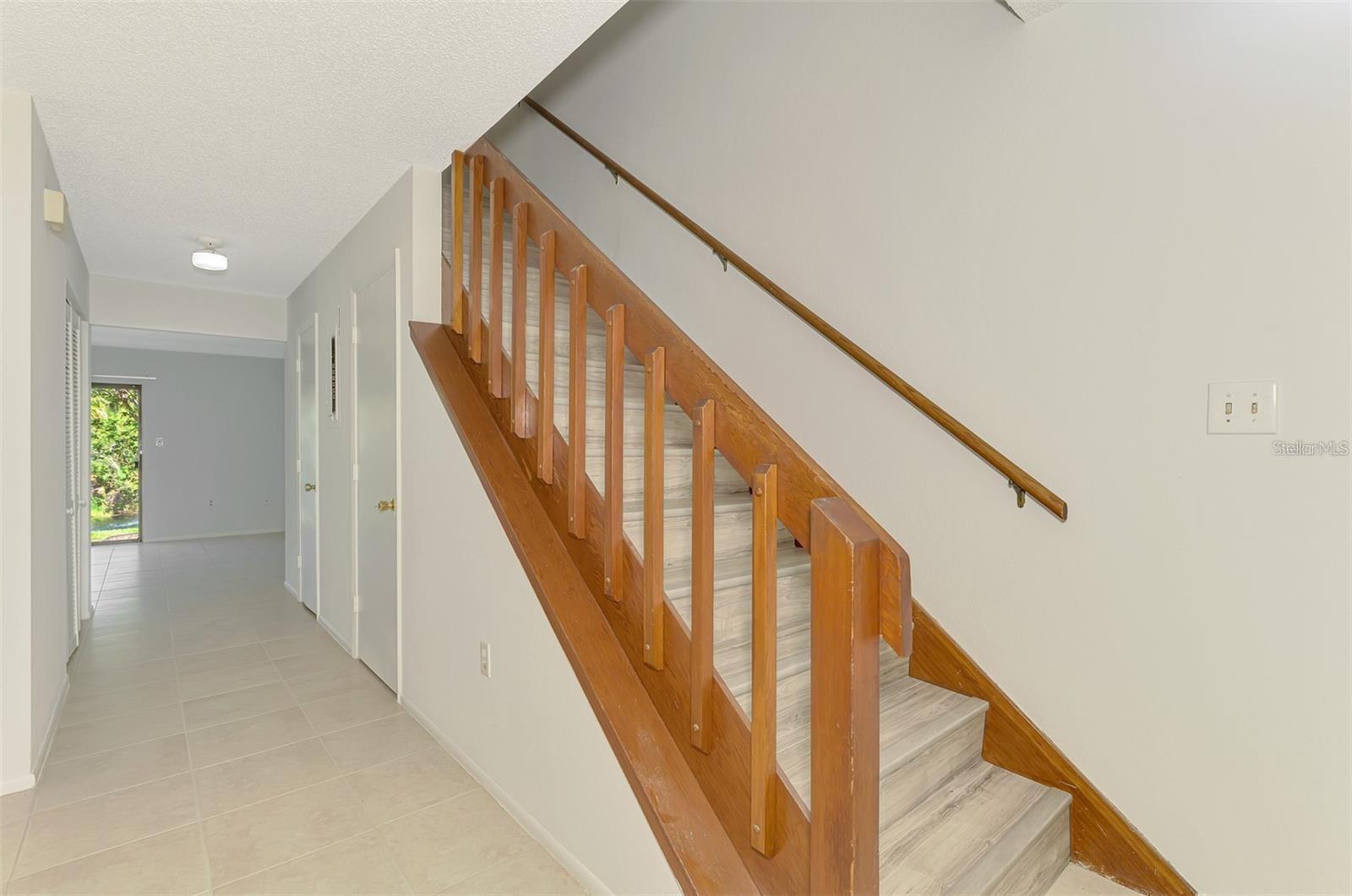 Image 25 of 50 For 935 Sunridge Way B4