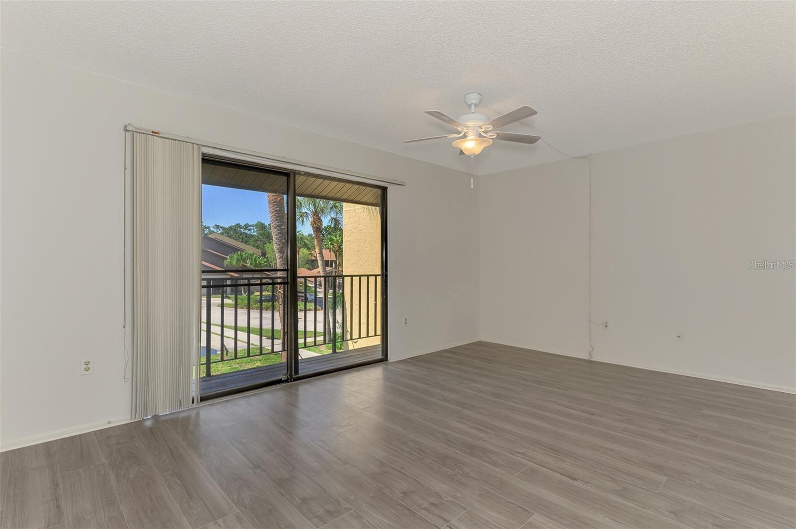 Image 29 of 50 For 935 Sunridge Way B4