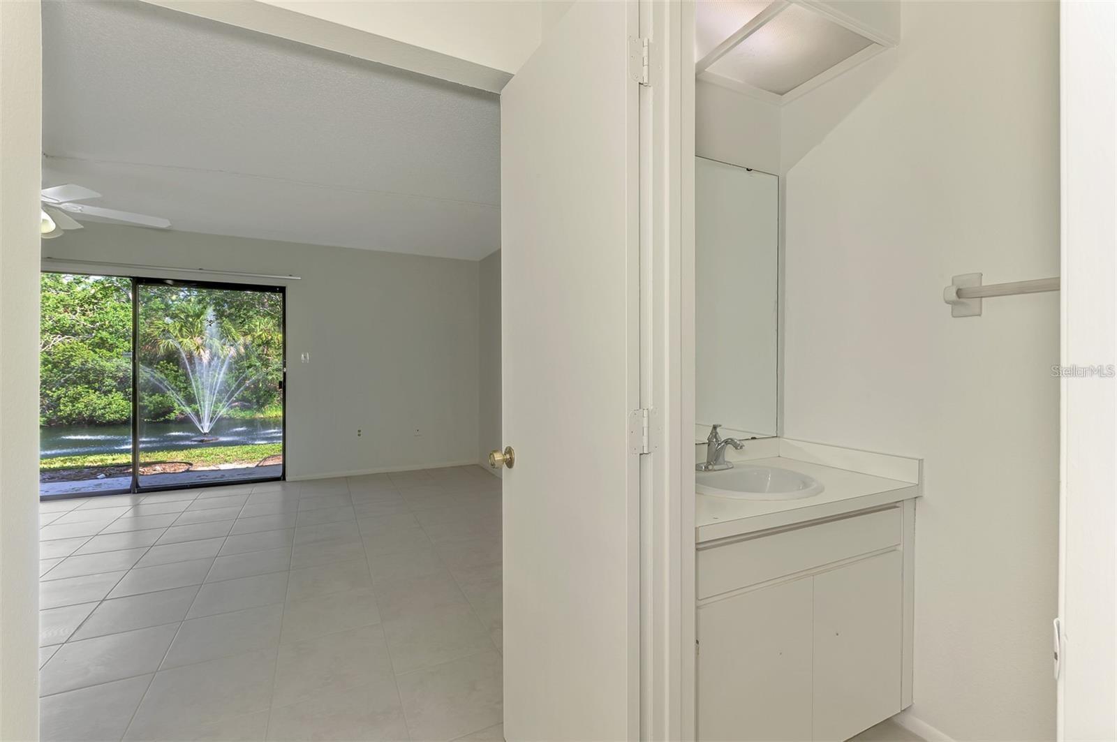 Image 41 of 50 For 935 Sunridge Way B4