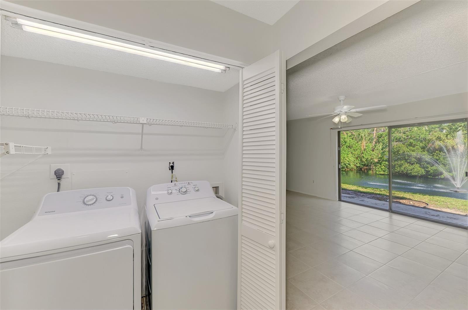 Image 42 of 50 For 935 Sunridge Way B4