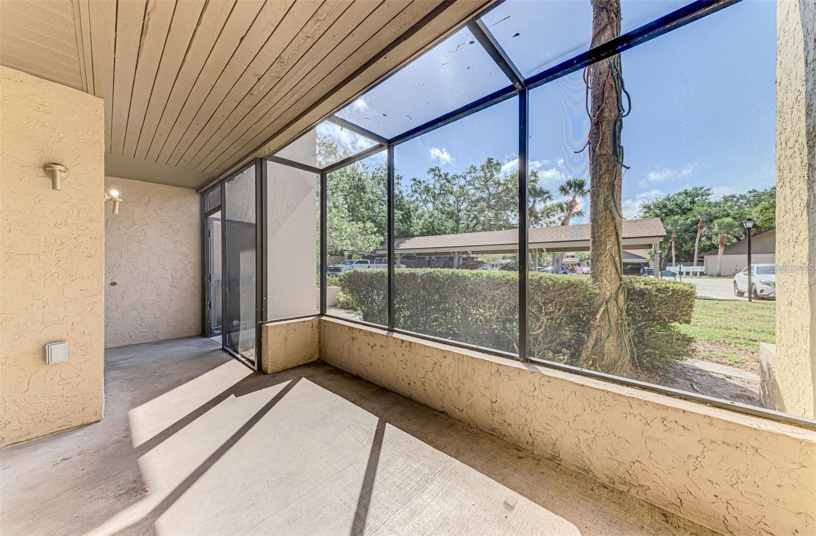 Image 6 of 50 For 935 Sunridge Way B4