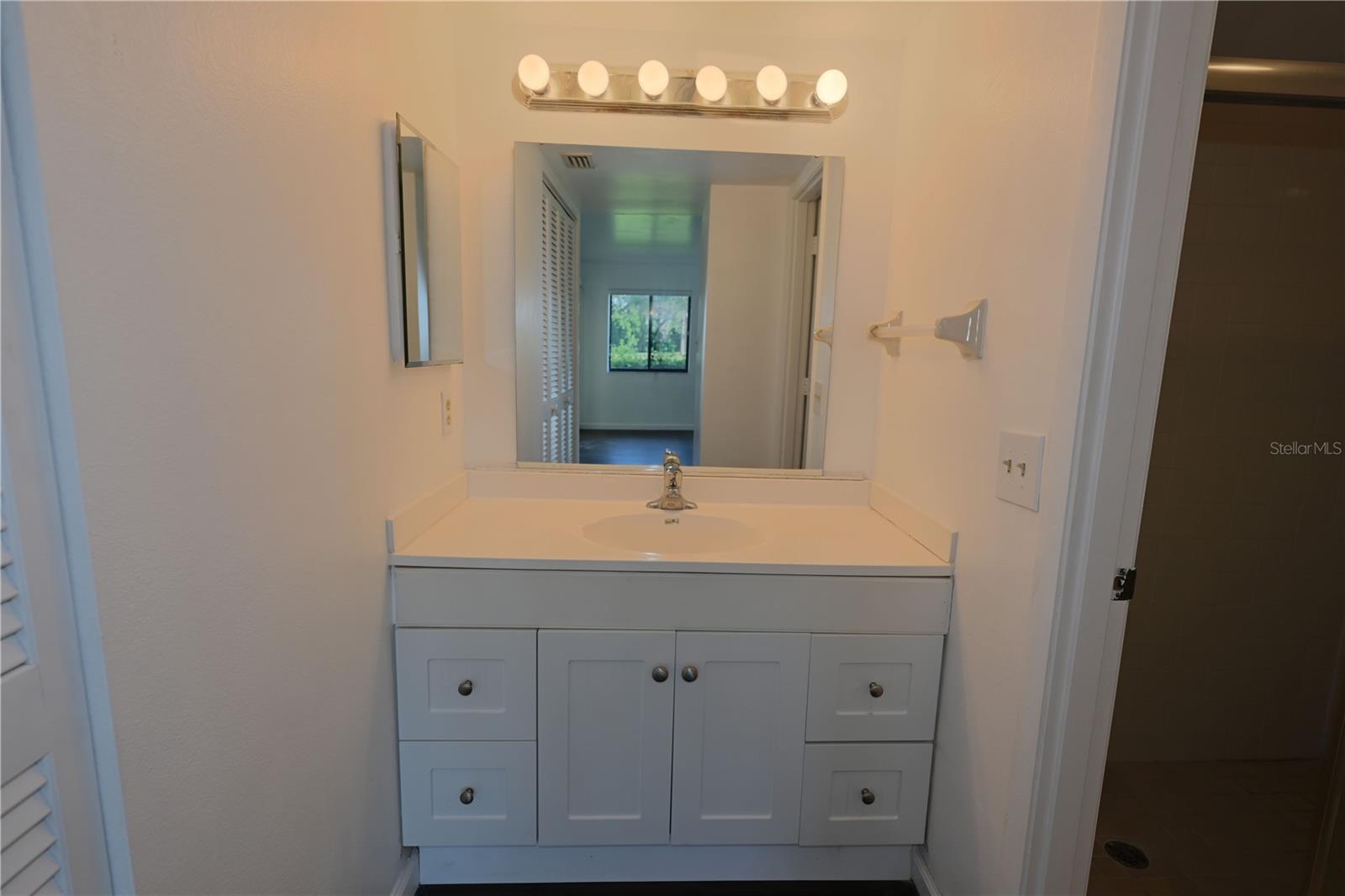 Image 13 of 25 For 4625 Longwater Chase  113