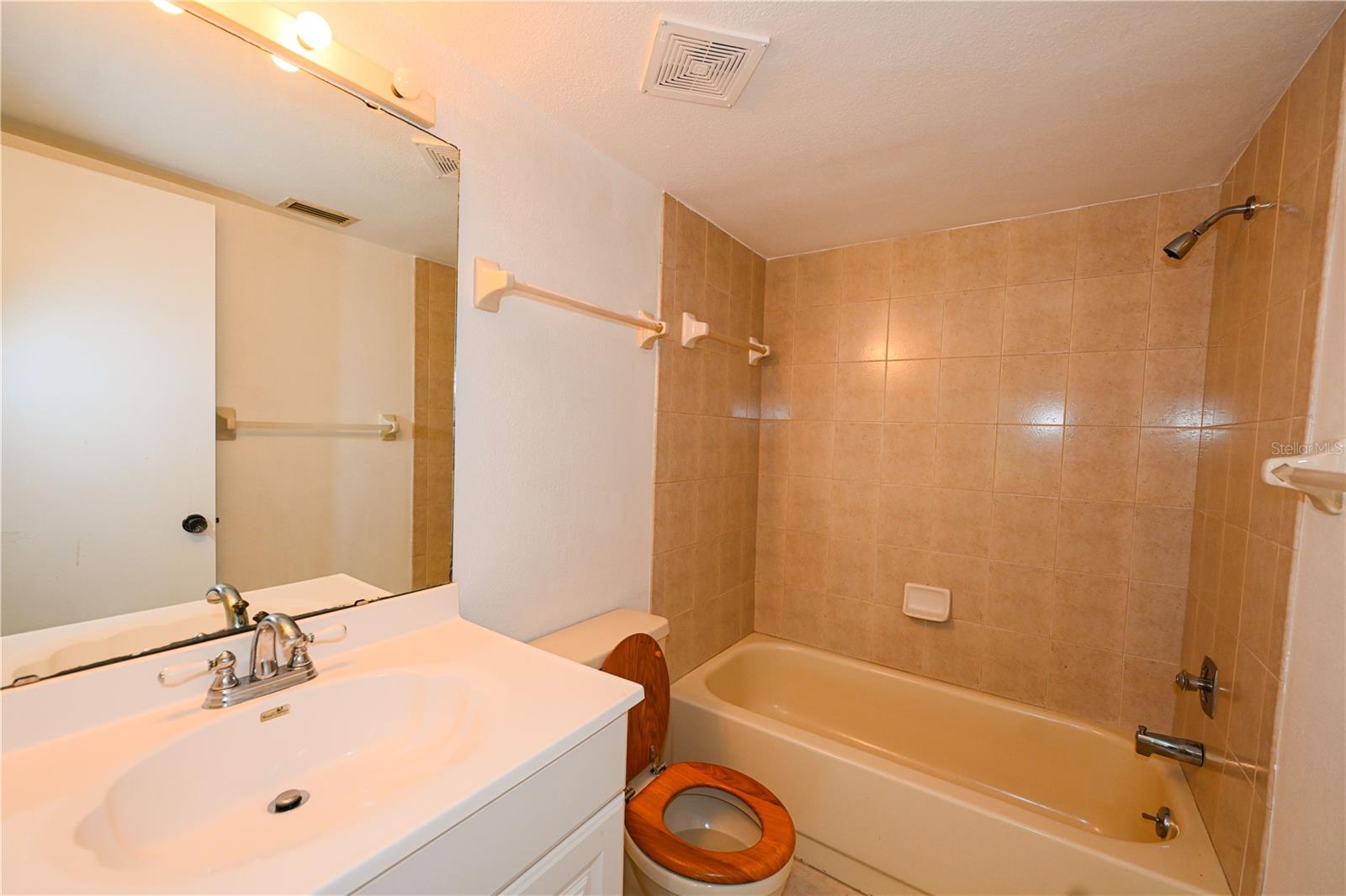 Image 17 of 25 For 4625 Longwater Chase  113