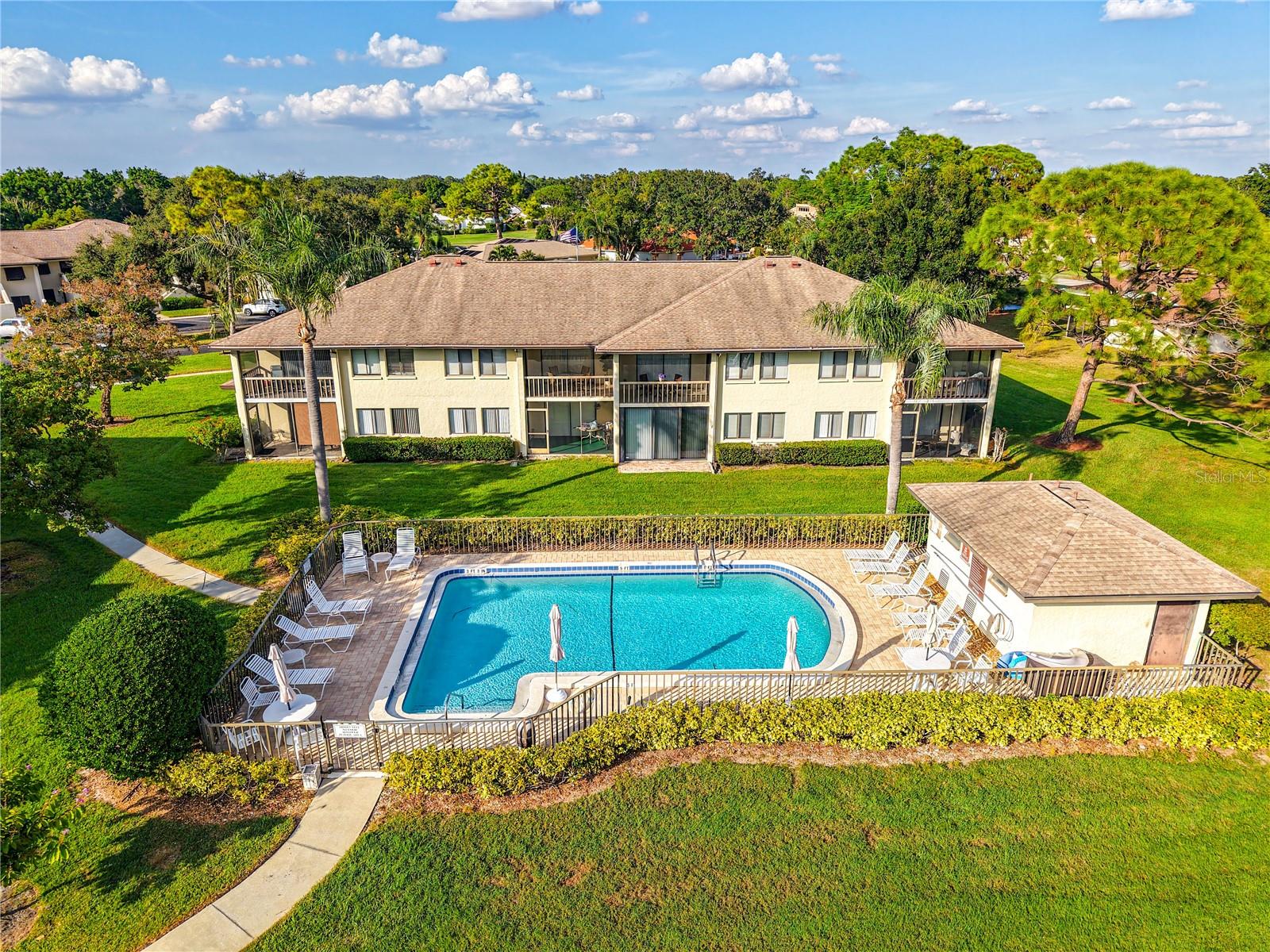 Image 22 of 25 For 4625 Longwater Chase  113