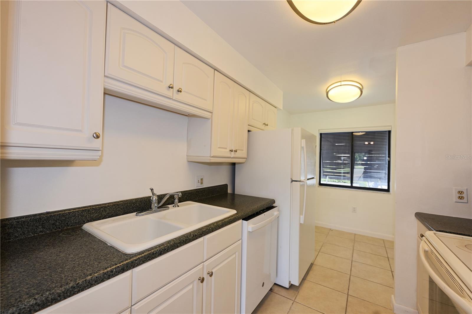 Image 6 of 25 For 4625 Longwater Chase  113