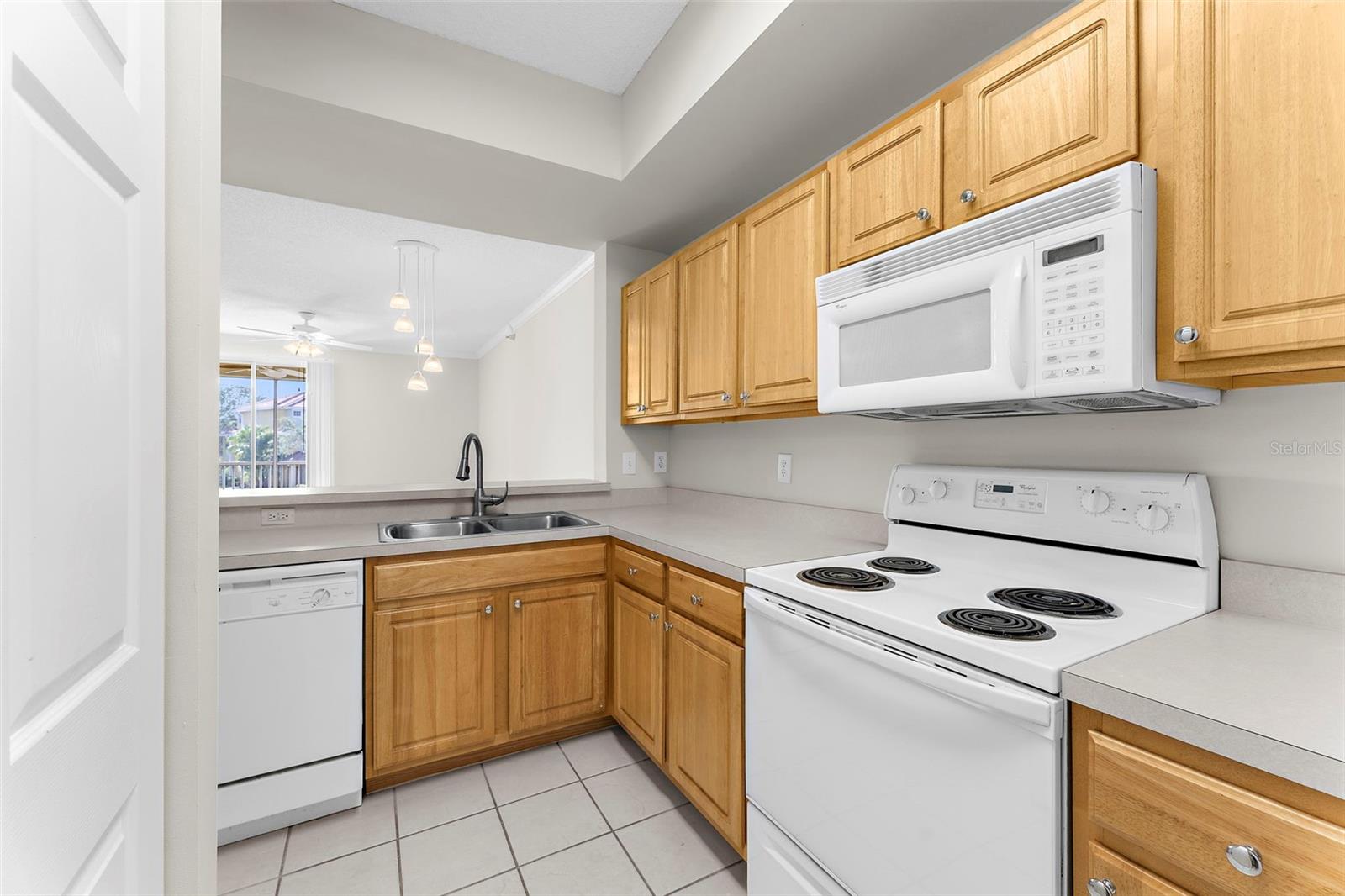 Image 8 of 25 For 5001 Baraldi Circle 22-211