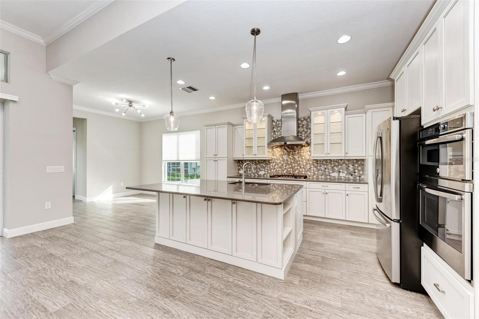 Image 17 of 56 For 6715 Curzon Terrace