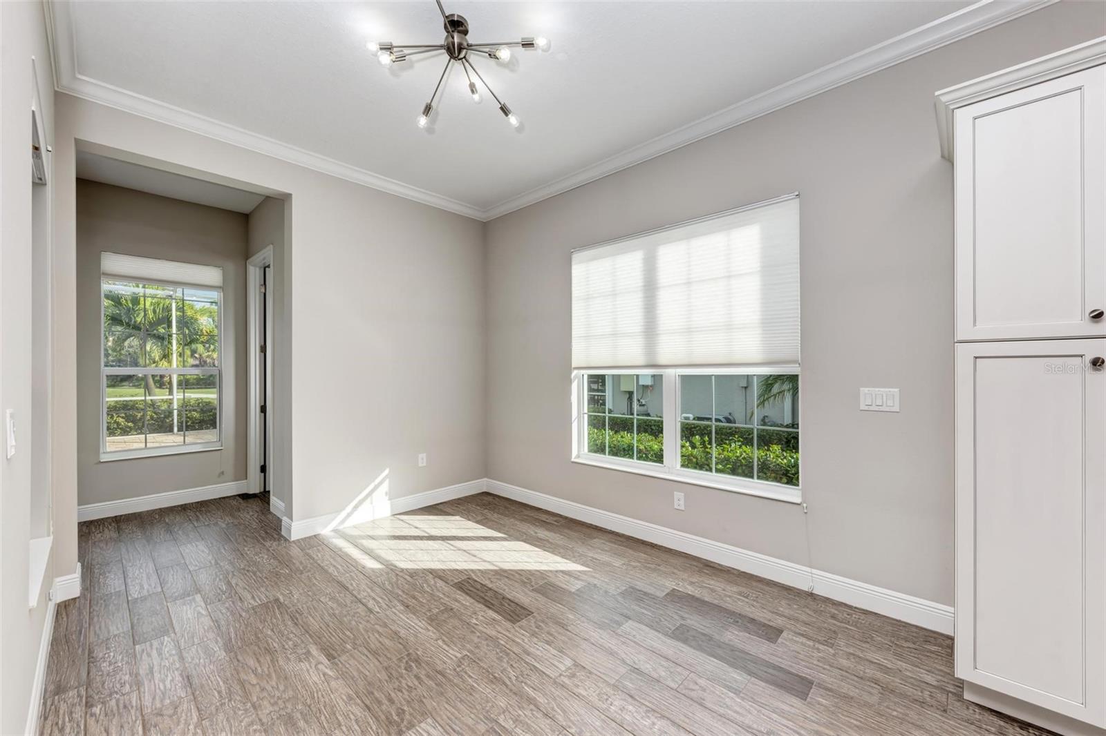 Image 24 of 56 For 6715 Curzon Terrace