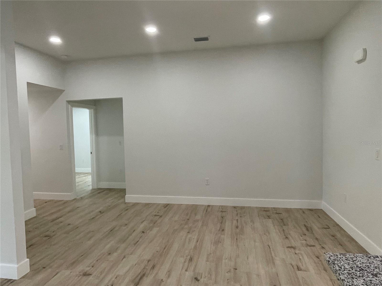 Image 19 of 35 For 13219 Blytheville Avenue