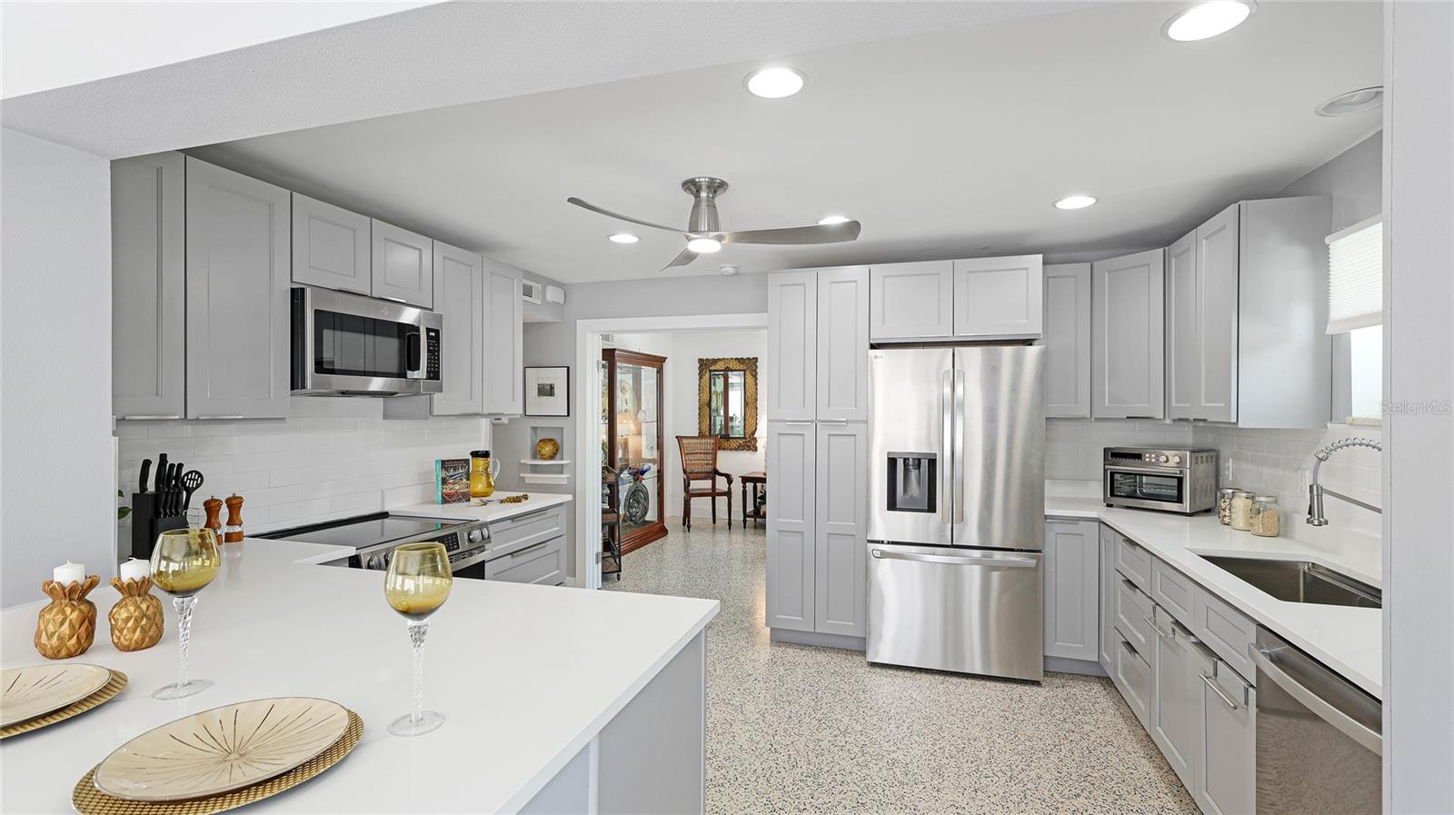 Image 5 of 35 For 2713 Avenue C