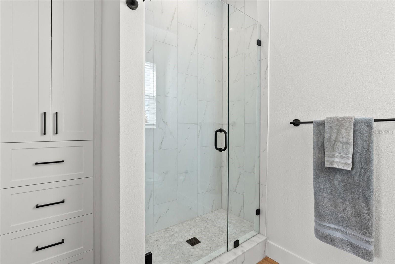 Image 38 of 95 For 6925 Bochi Circle