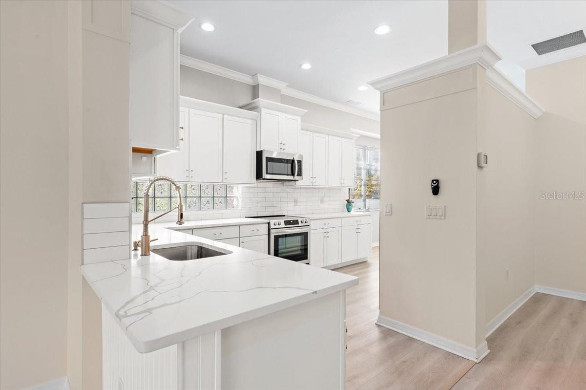 Image 14 of 50 For 700 Silk Oak Drive