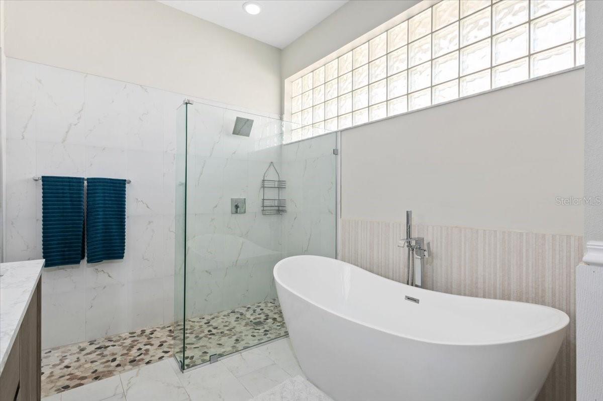 Image 34 of 50 For 700 Silk Oak Drive