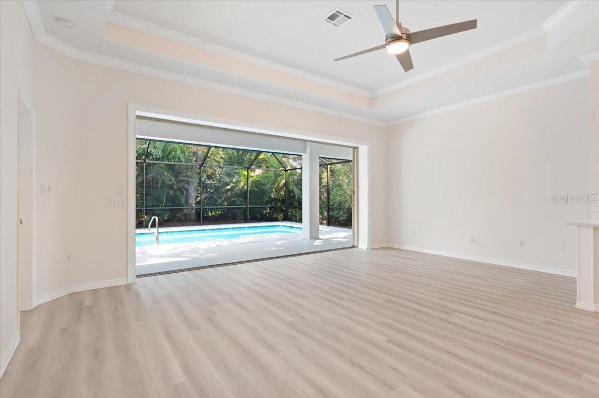 Image 9 of 50 For 700 Silk Oak Drive