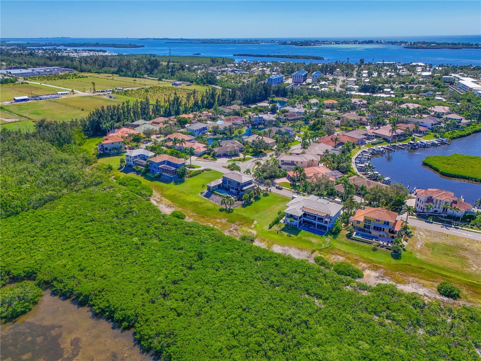 Image 24 of 32 For 12405 Baypointe Terrace