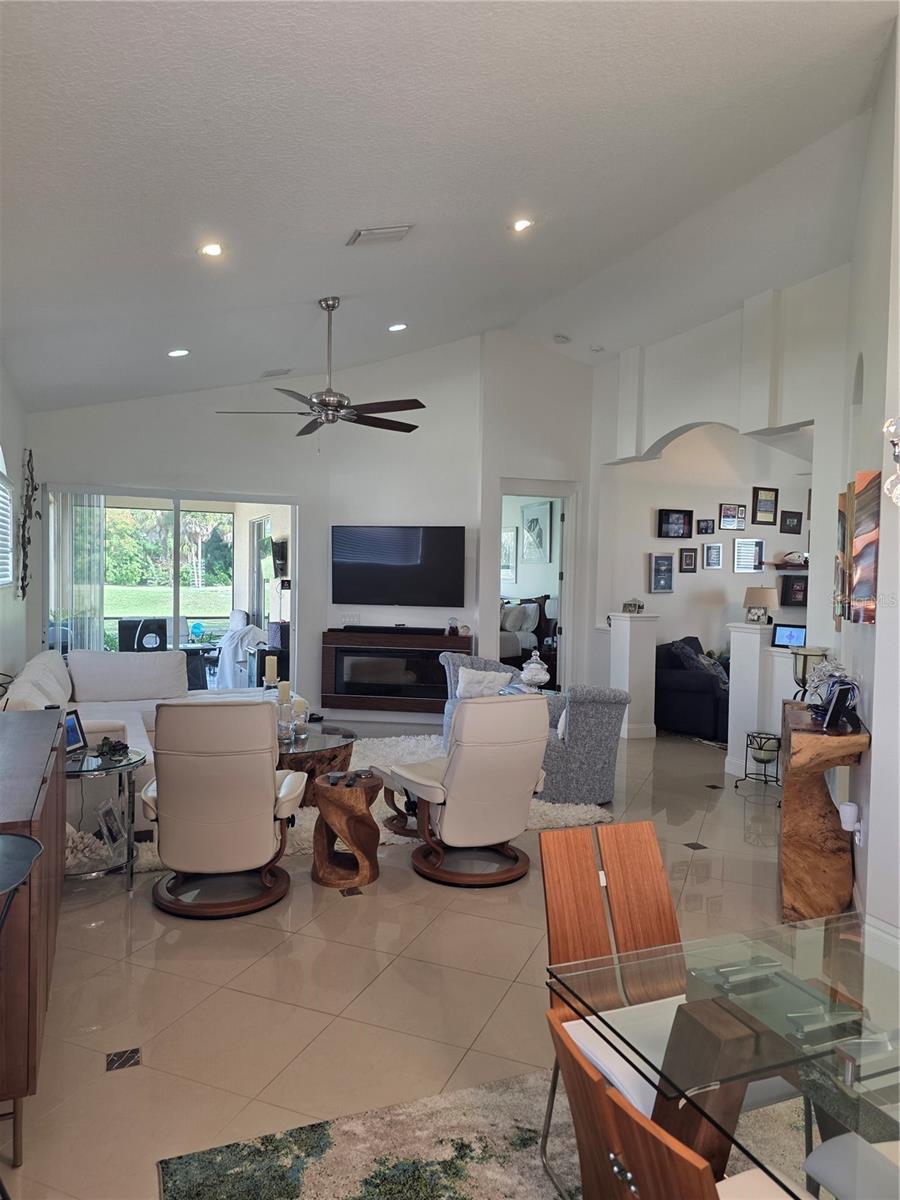 Image 6 of 24 For 7519 Birds Eye Terrace