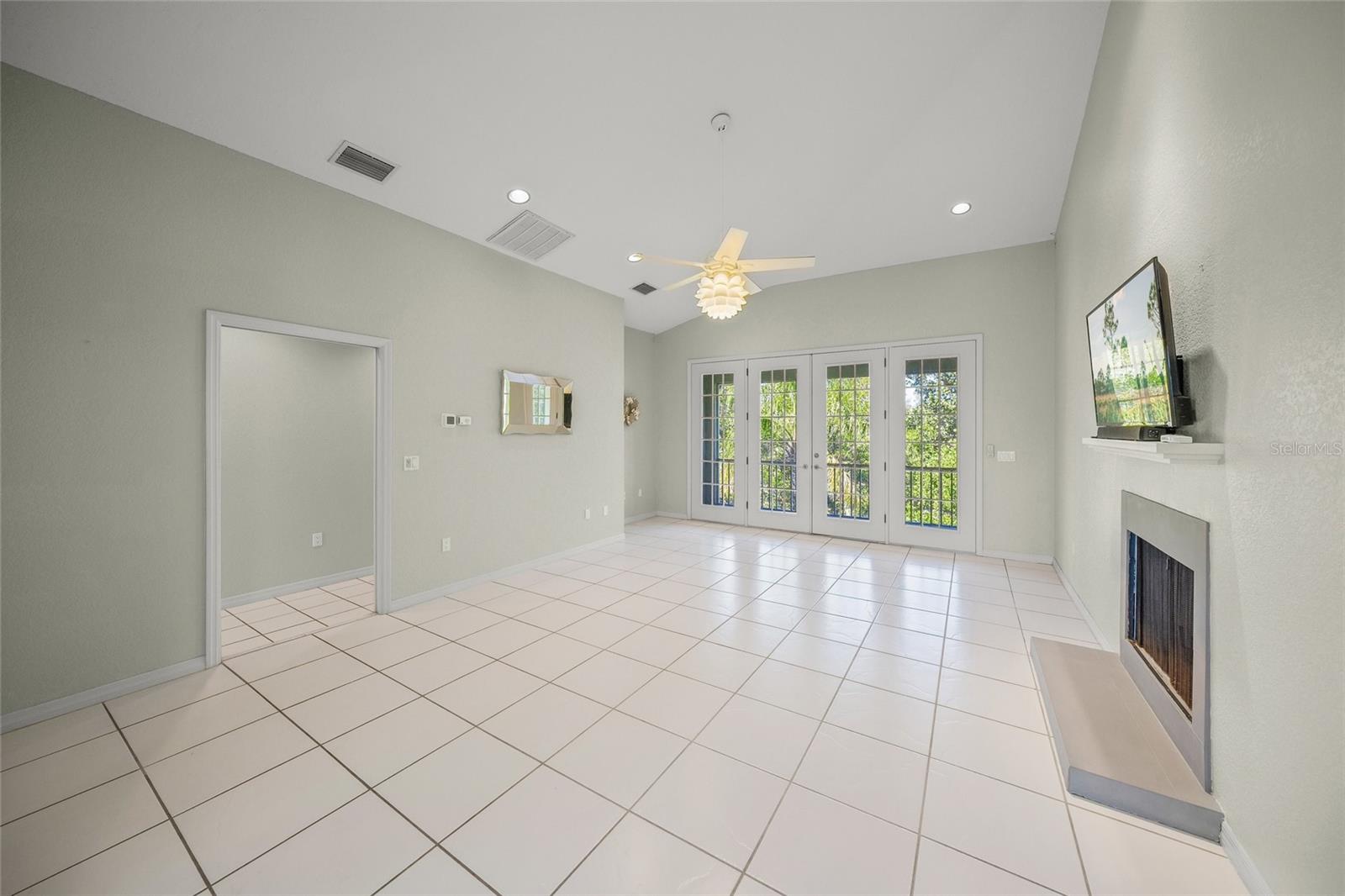 Image 23 of 81 For 569 Juan Anasco Drive