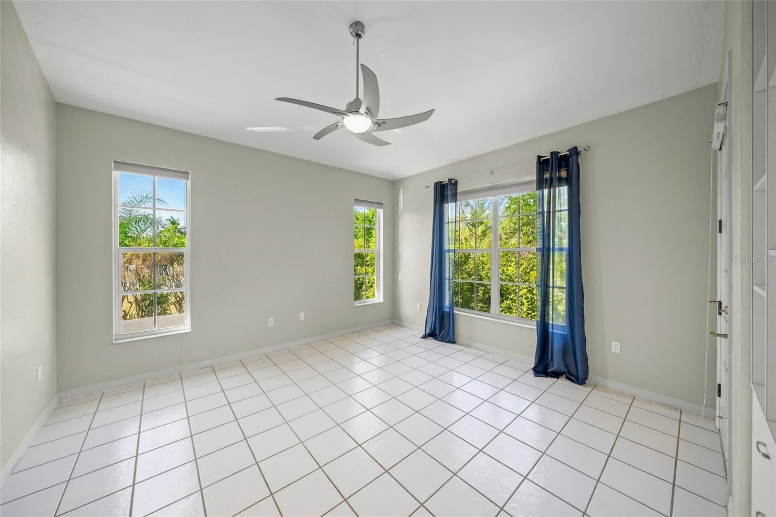 Image 31 of 81 For 569 Juan Anasco Drive