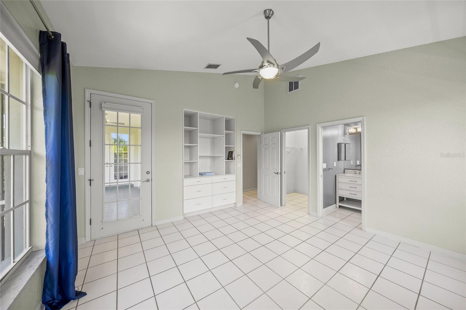 Image 32 of 81 For 569 Juan Anasco Drive