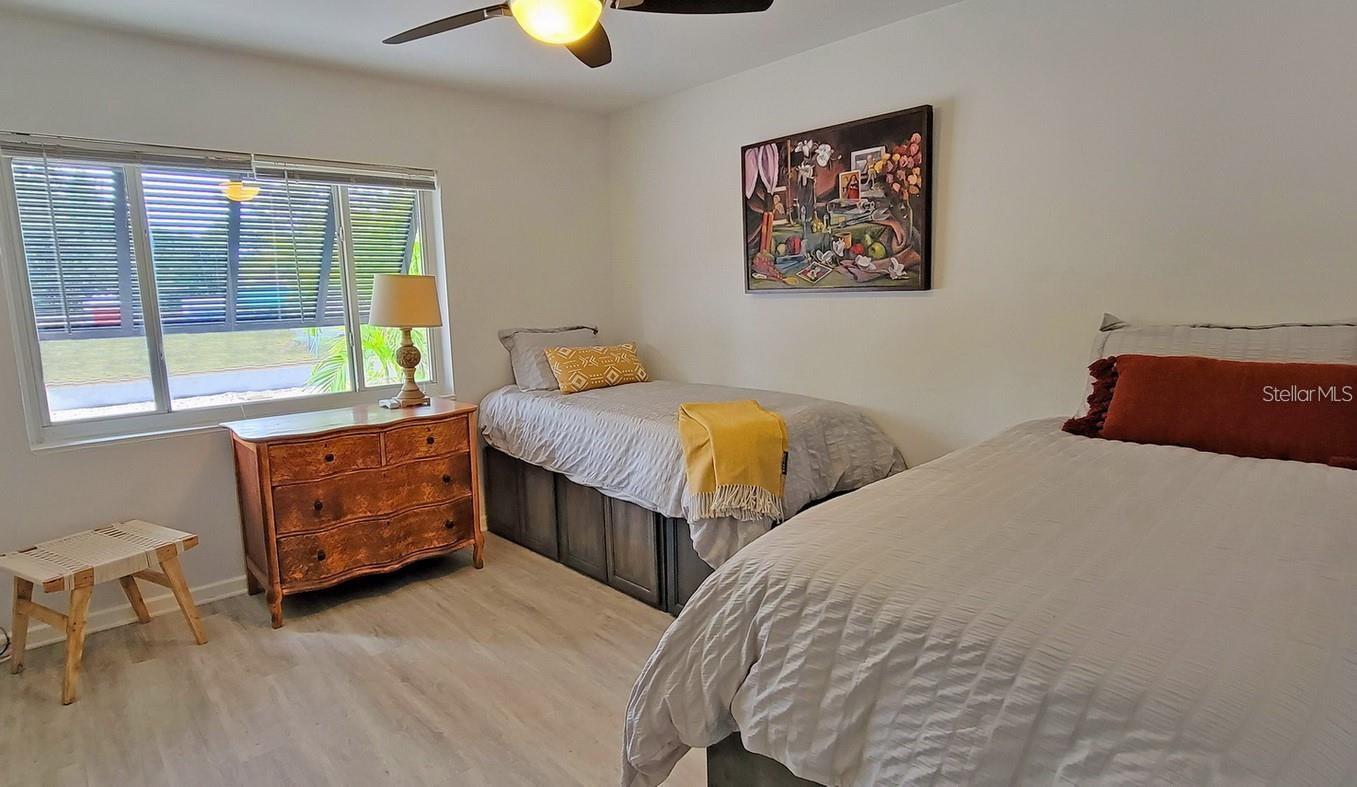 Image 13 of 31 For 1057 22nd Street