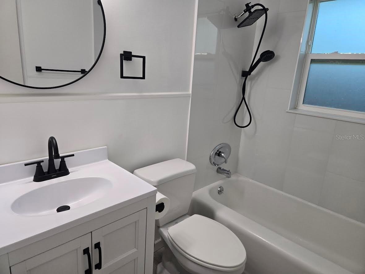 Image 17 of 31 For 1057 22nd Street