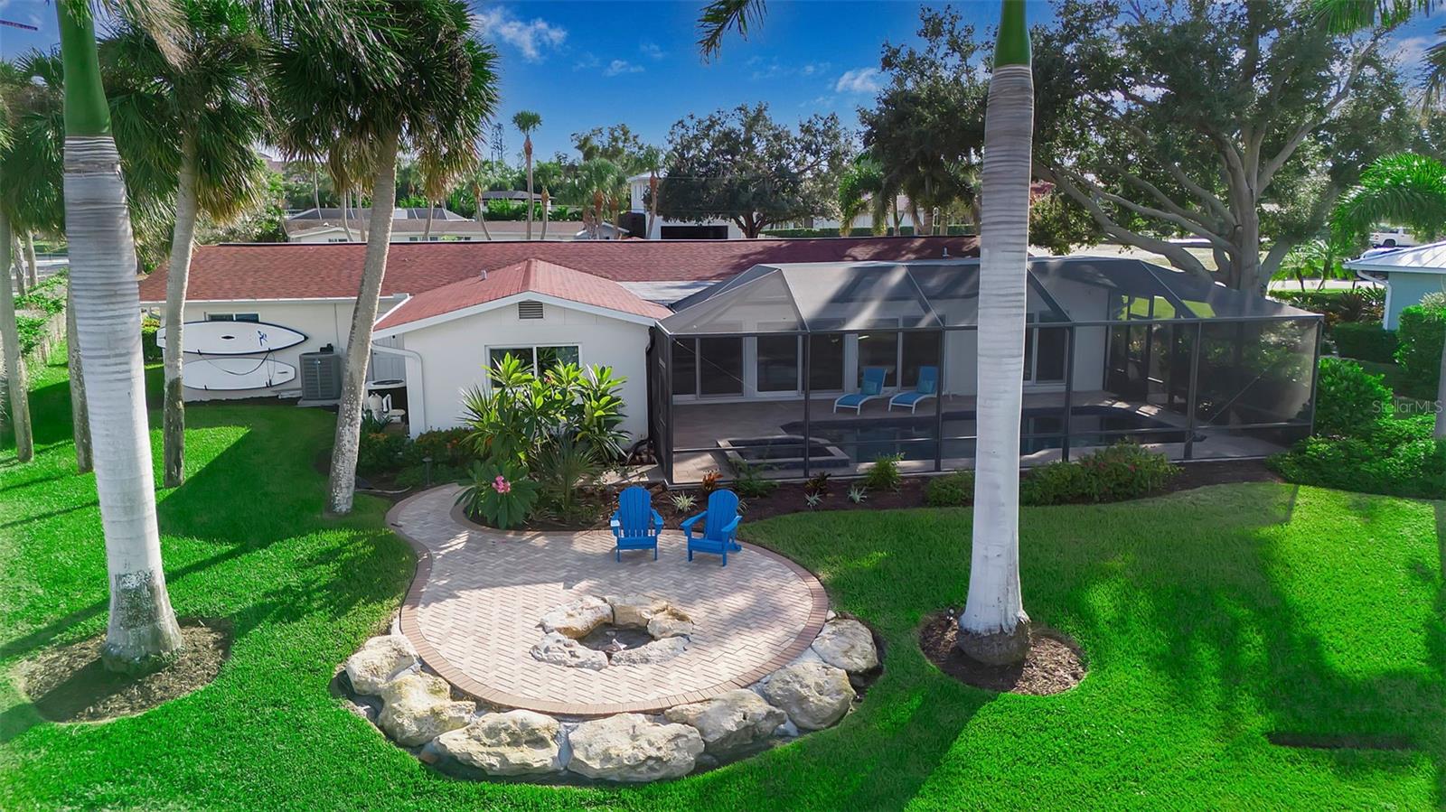 Image 12 of 56 For 318 Nassau Street N