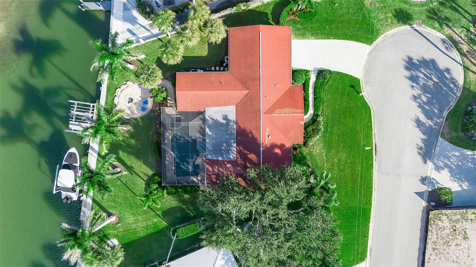 Image 2 of 56 For 318 Nassau Street N