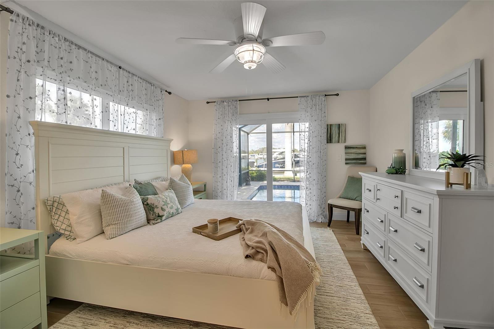 Image 23 of 56 For 318 Nassau Street N