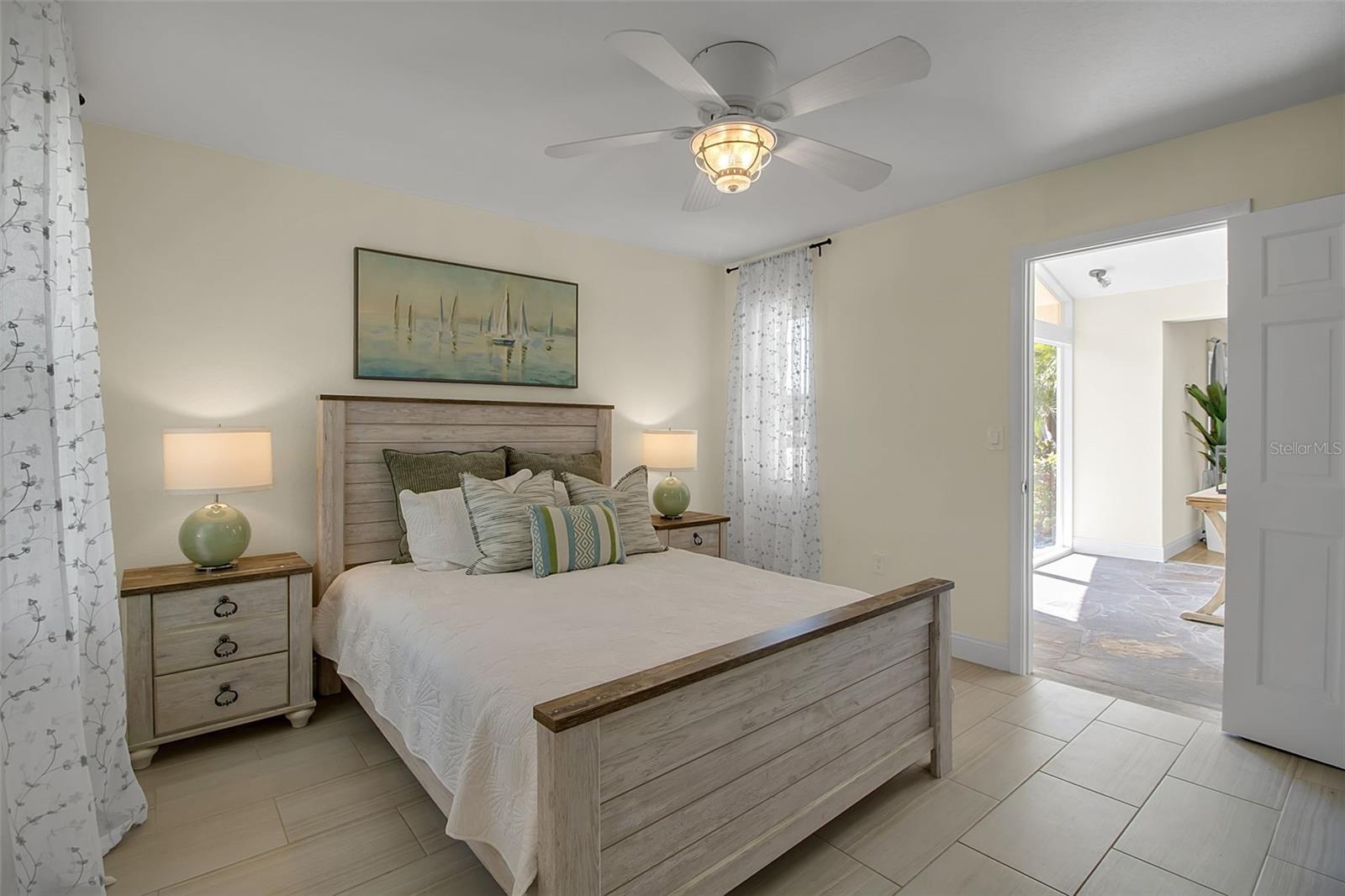 Image 31 of 56 For 318 Nassau Street N