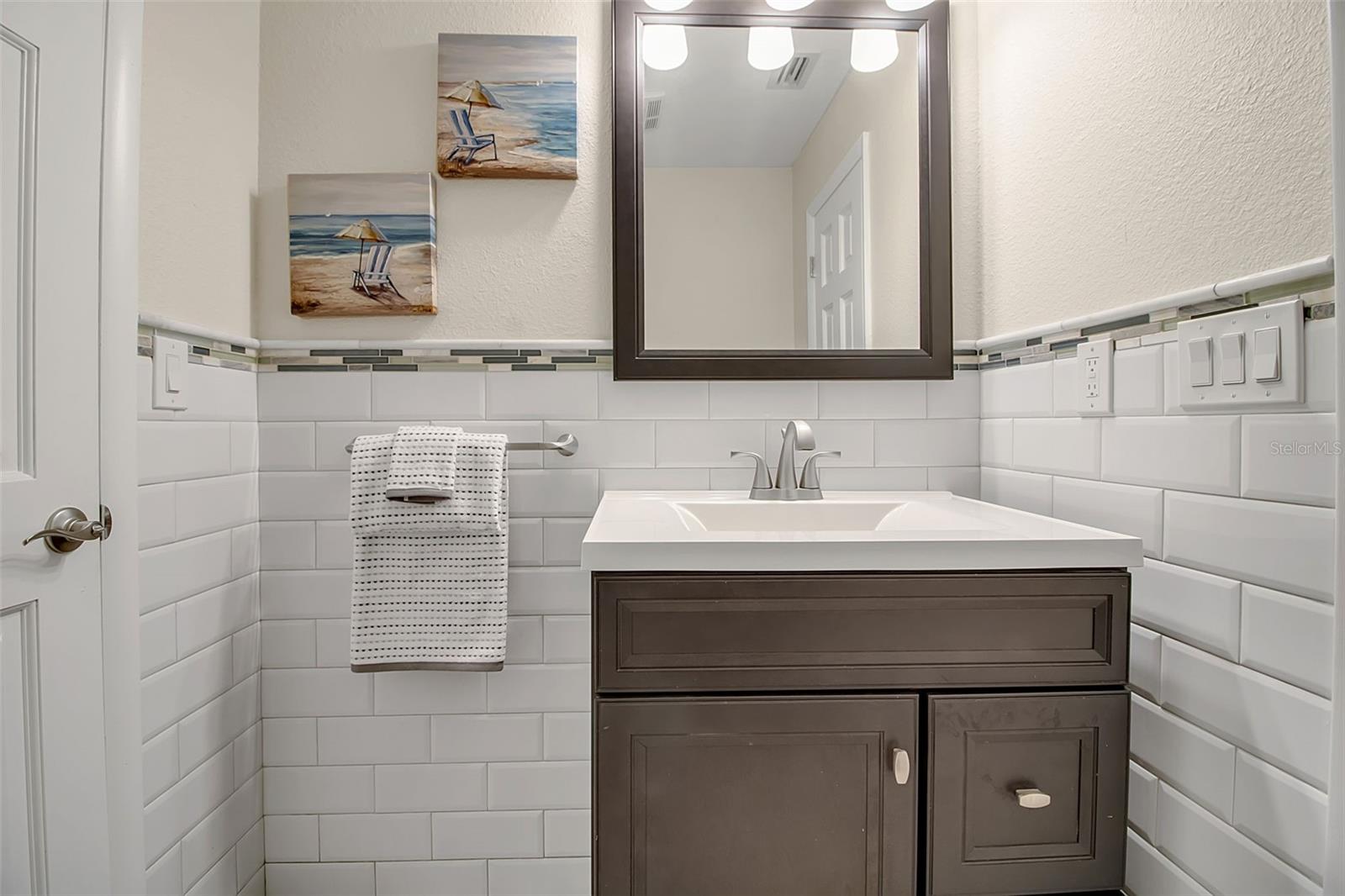 Image 33 of 56 For 318 Nassau Street N