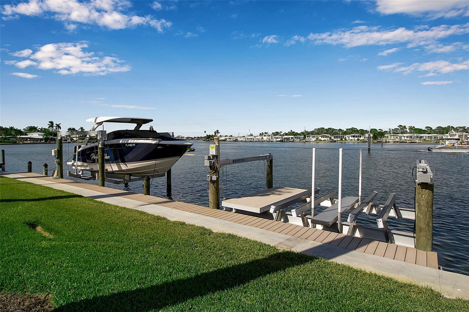 Image 50 of 56 For 318 Nassau Street N