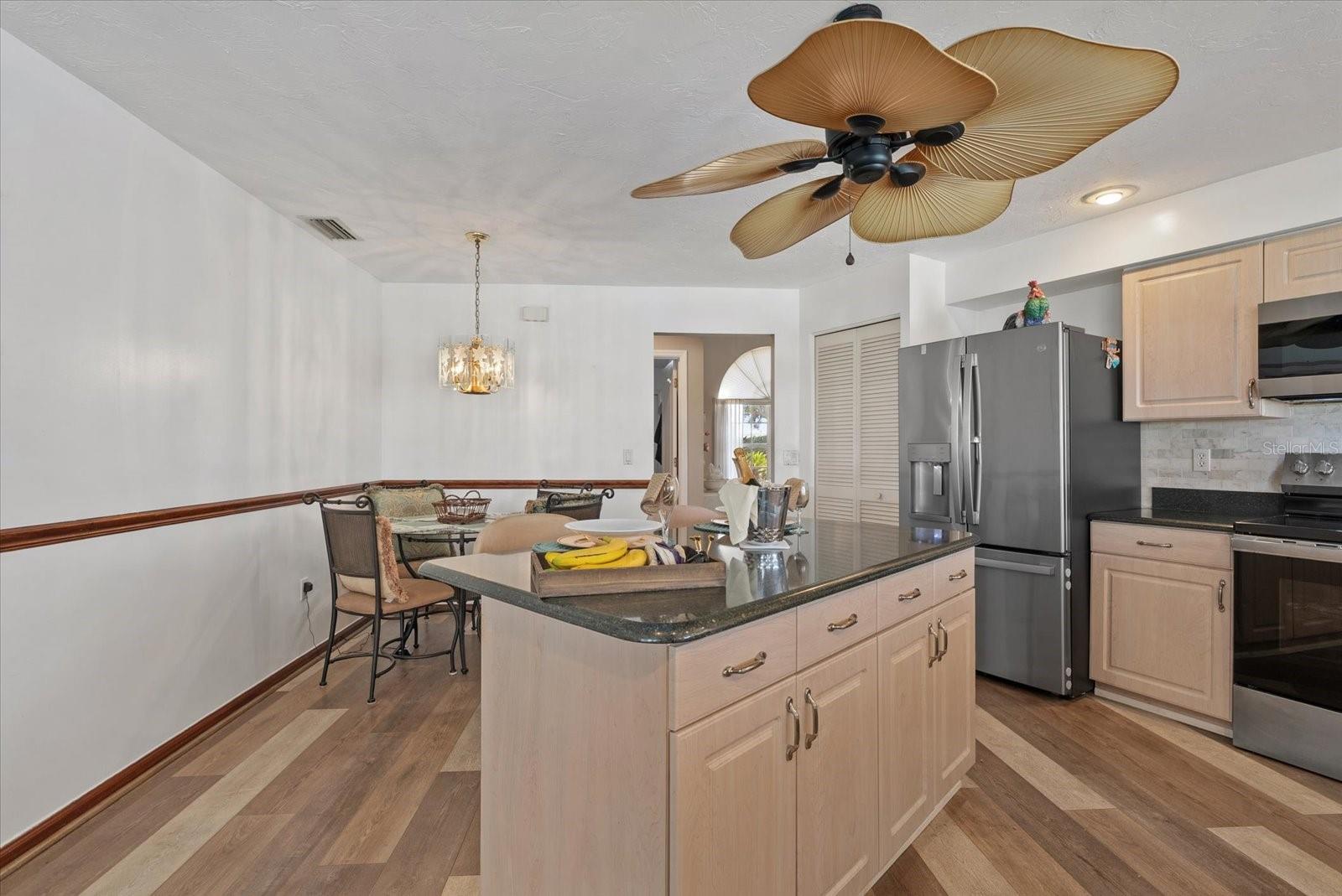 Image 23 of 71 For 6423 Drewrys Bluff