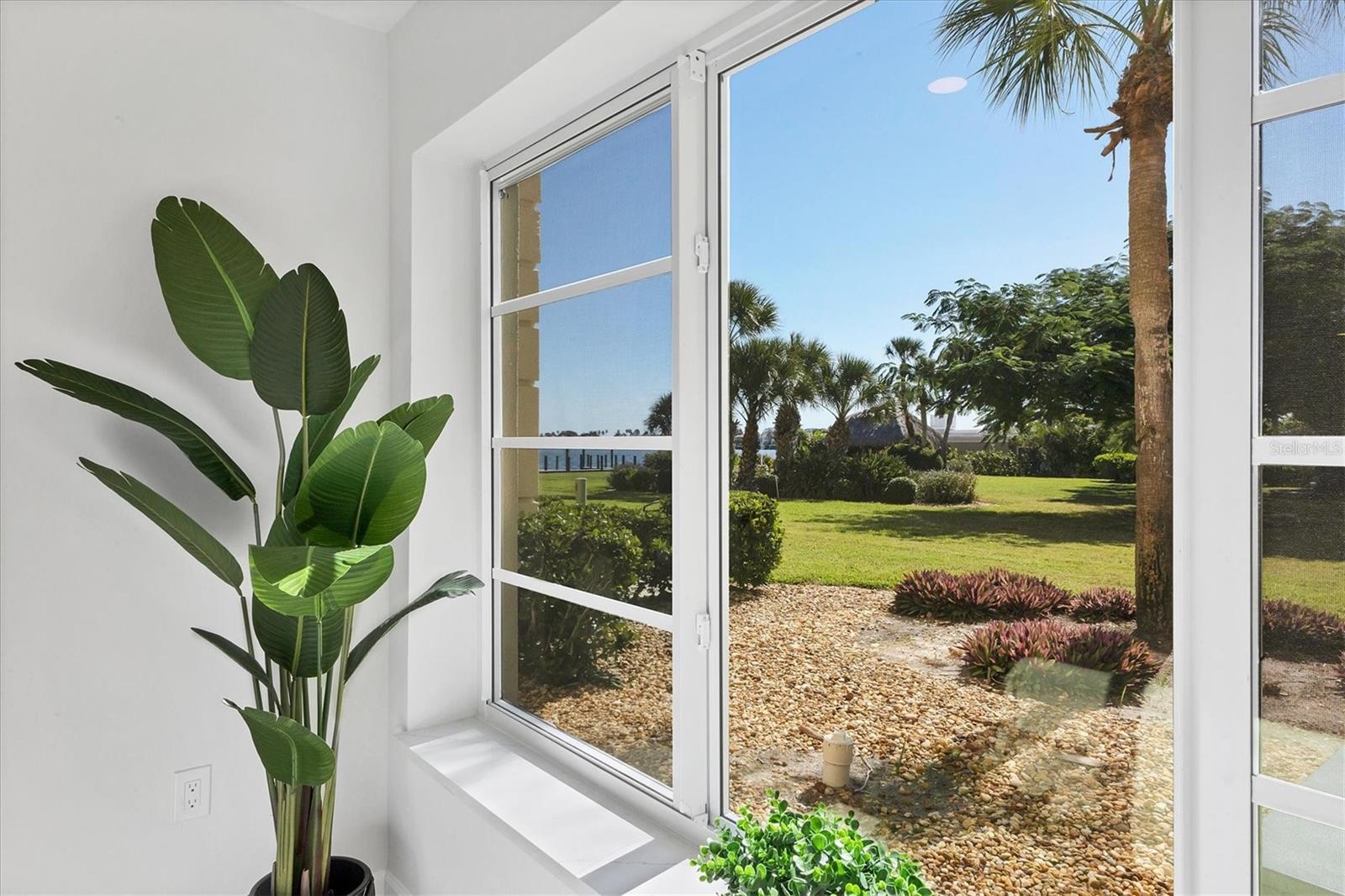 Image 21 of 61 For 3810 Gulf Of Mexico Drive F105