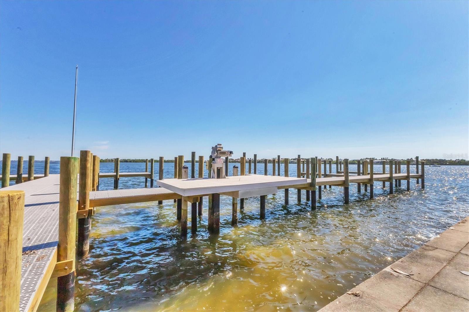 Image 33 of 61 For 3810 Gulf Of Mexico Drive F105