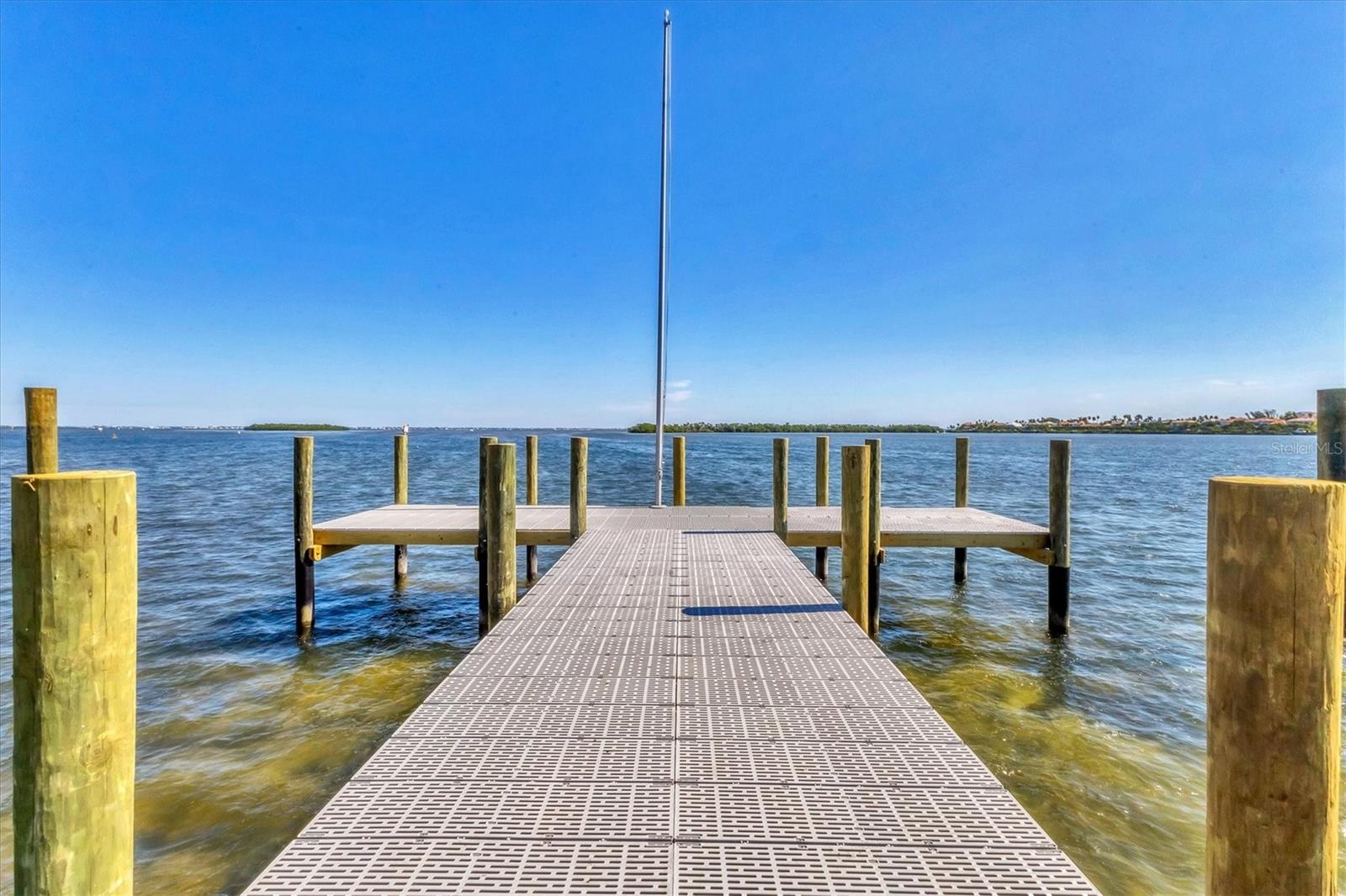 Image 34 of 61 For 3810 Gulf Of Mexico Drive F105