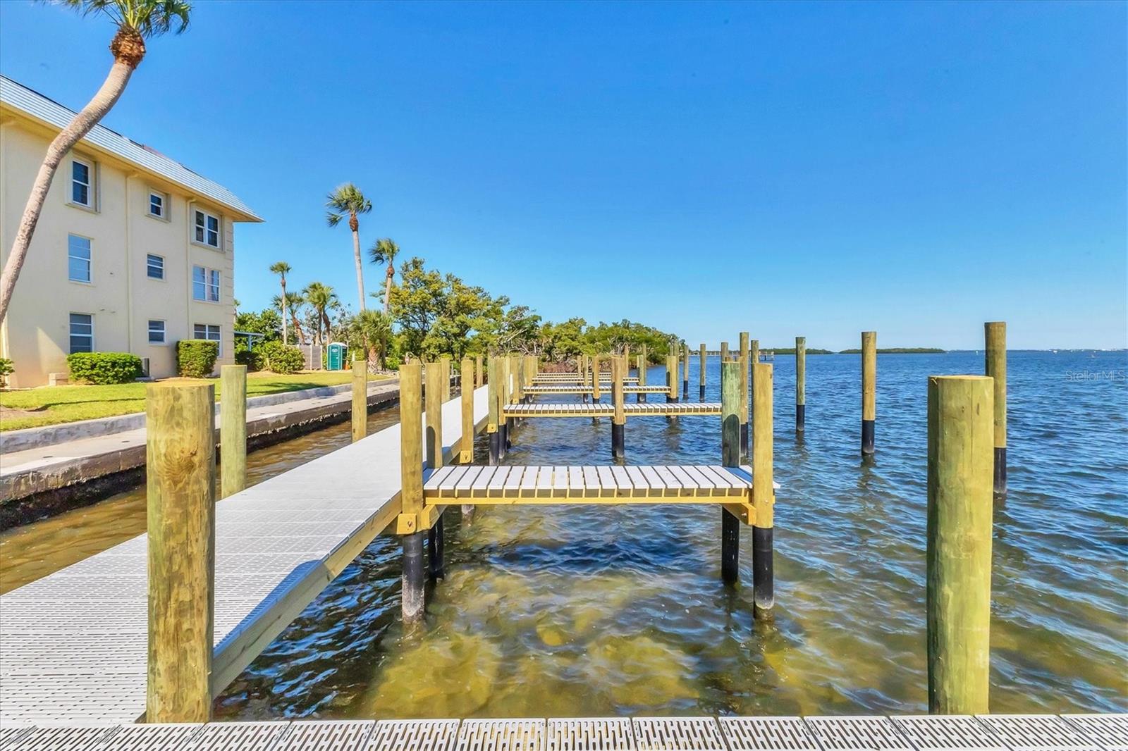 Image 35 of 61 For 3810 Gulf Of Mexico Drive F105