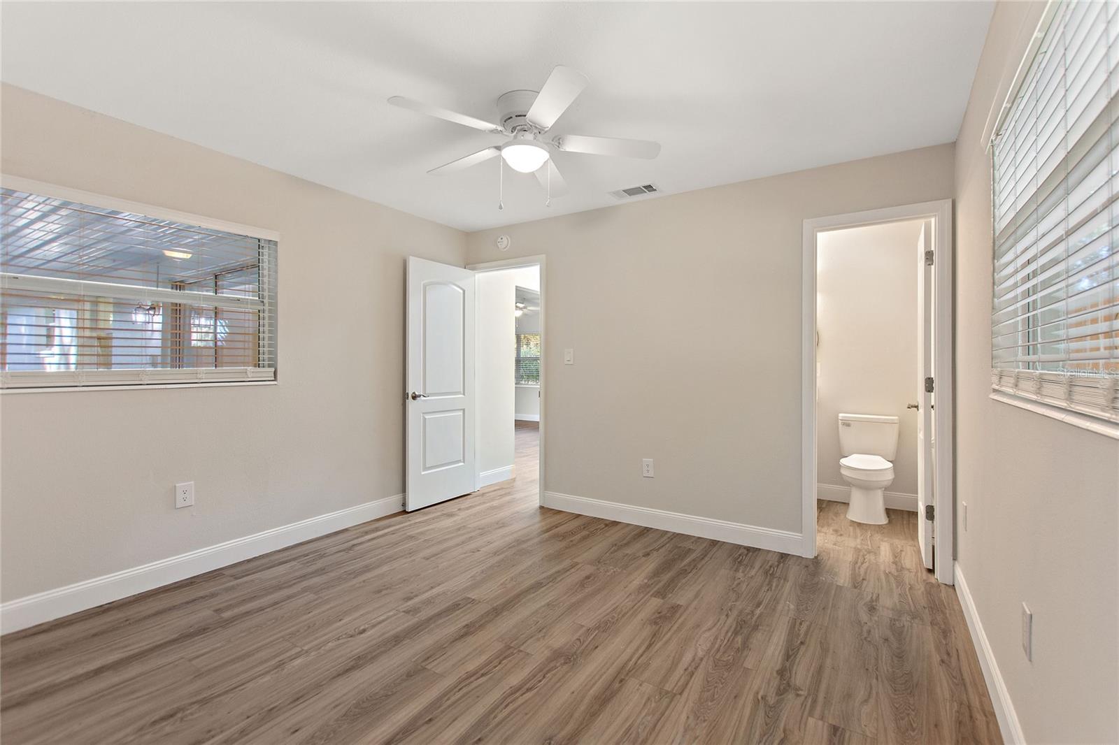 Image 10 of 32 For 3331 Woodmont Drive