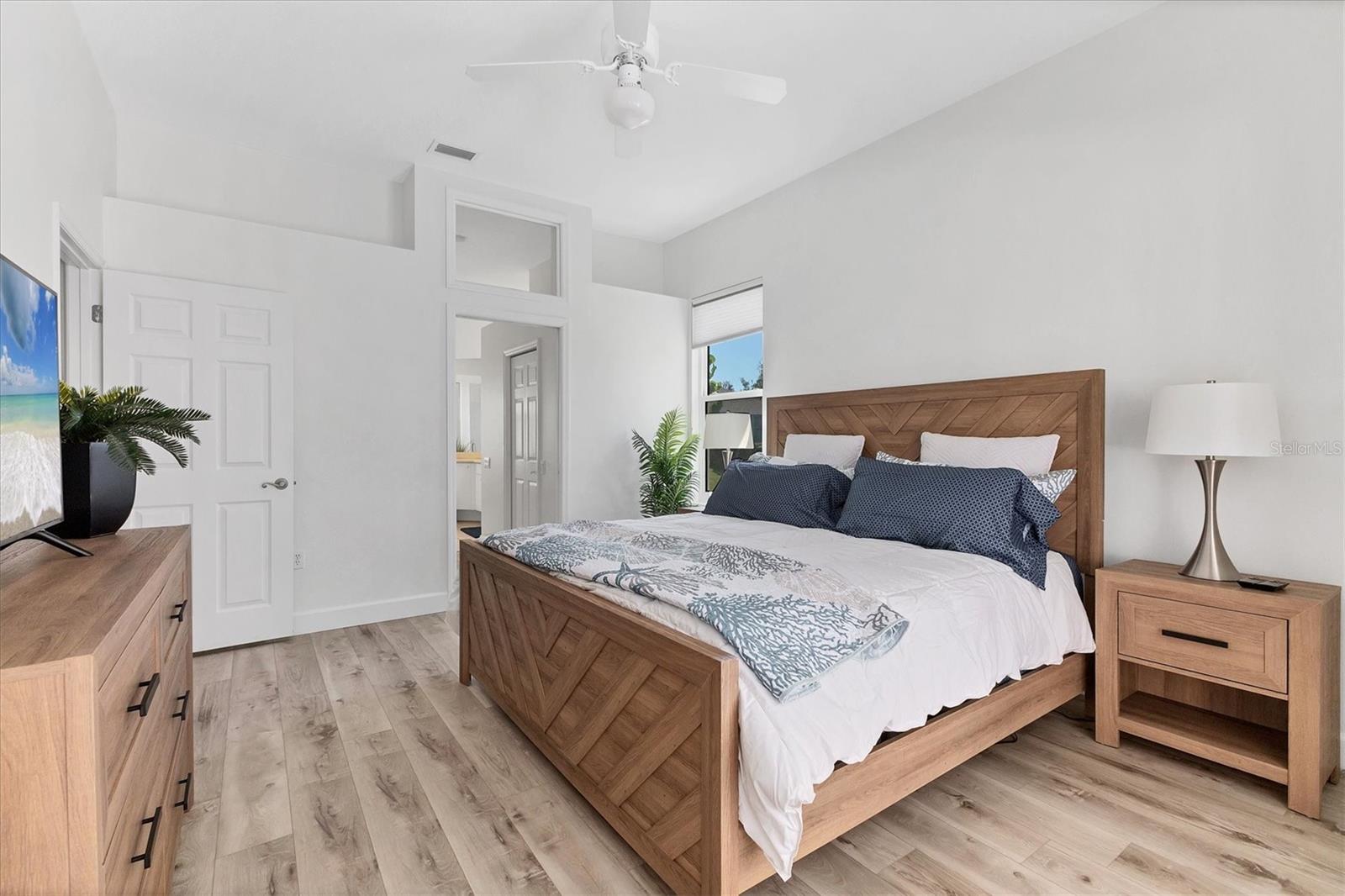 Image 22 of 67 For 9238 13th Avenue Cir Nw