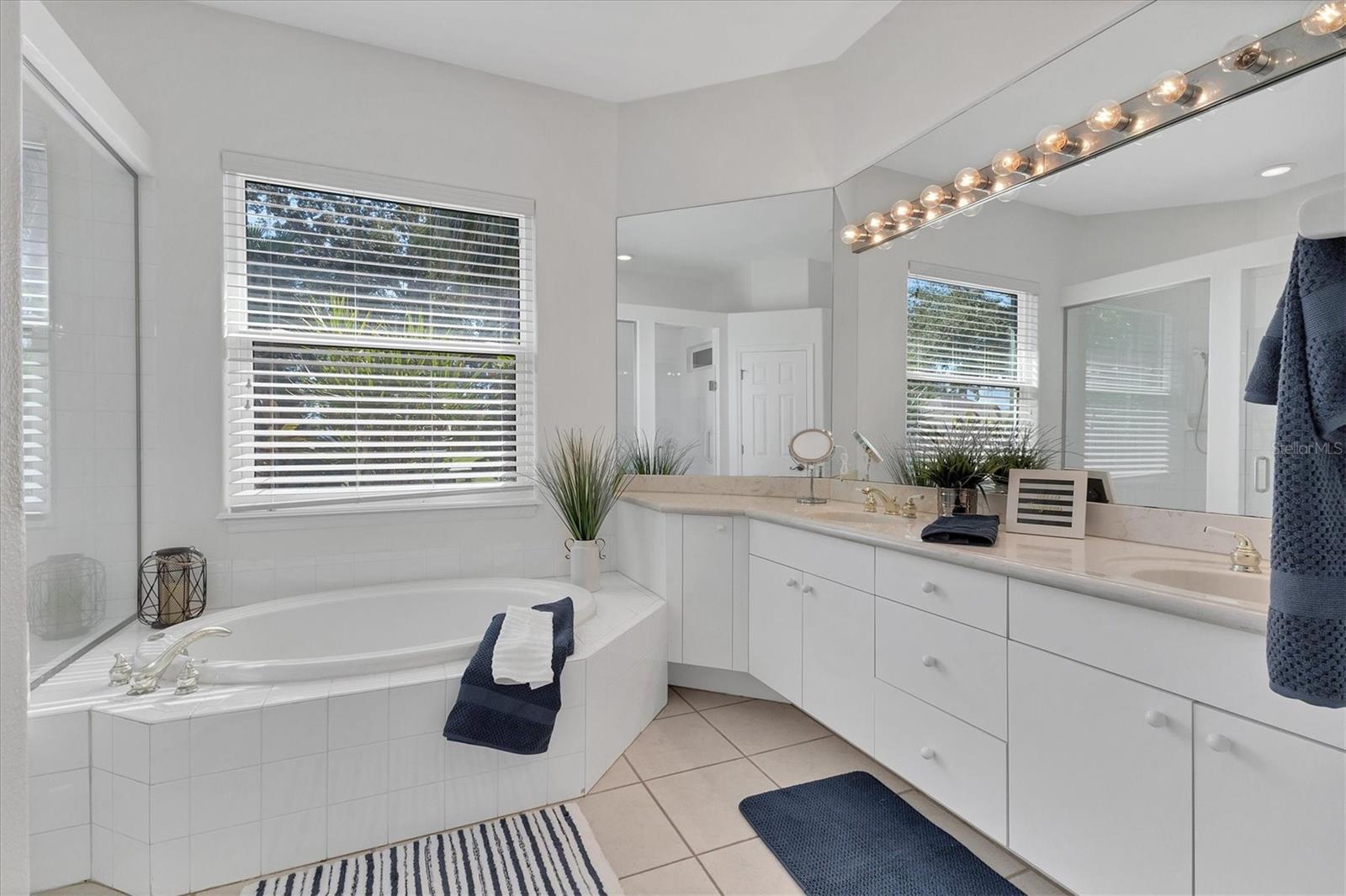 Image 24 of 67 For 9238 13th Avenue Cir Nw