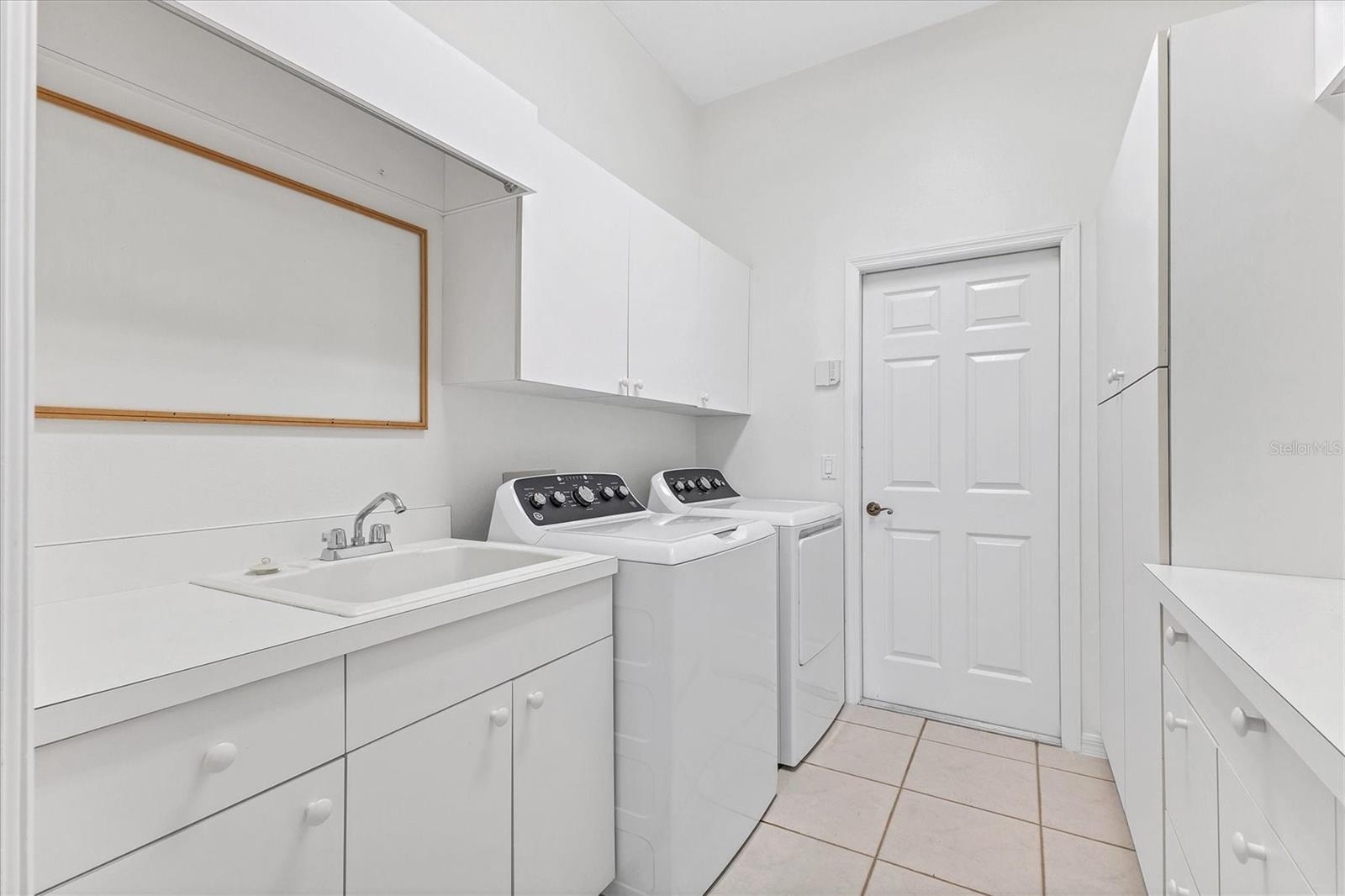 Image 33 of 67 For 9238 13th Avenue Cir Nw