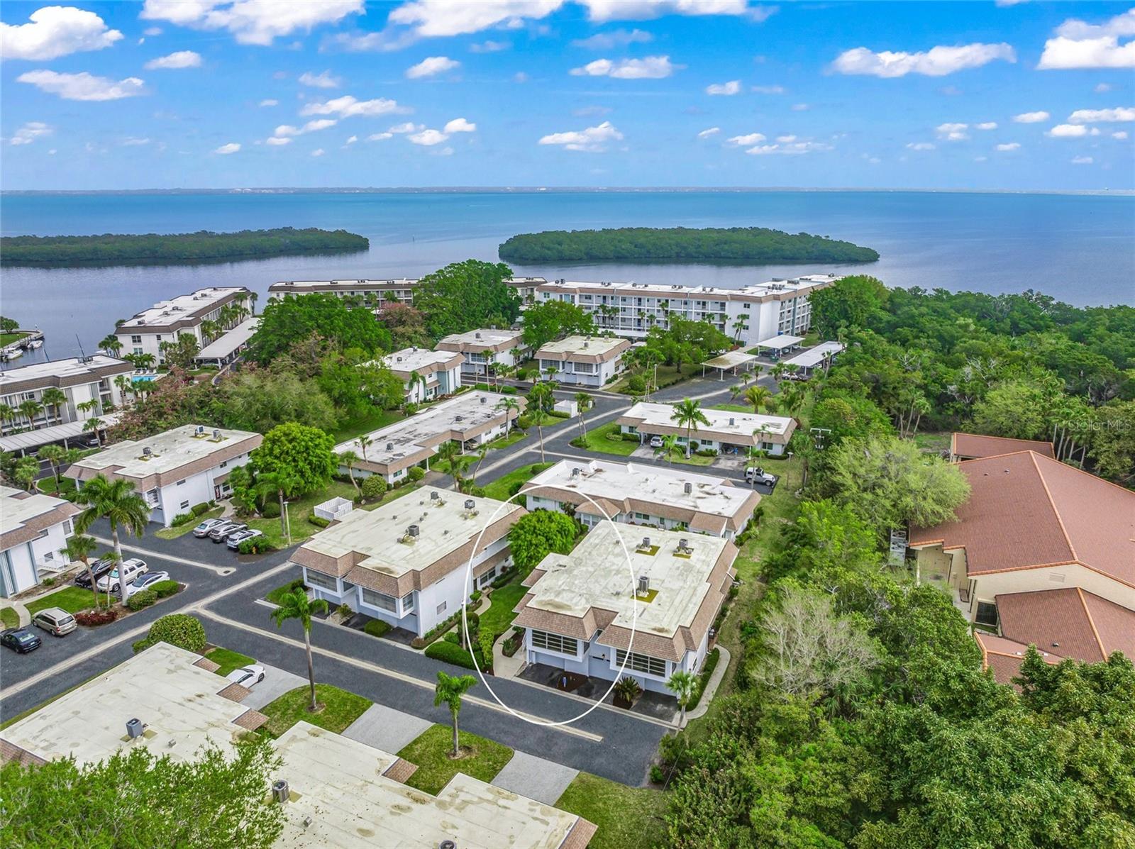 Image 25 of 46 For 542 Sutton Place