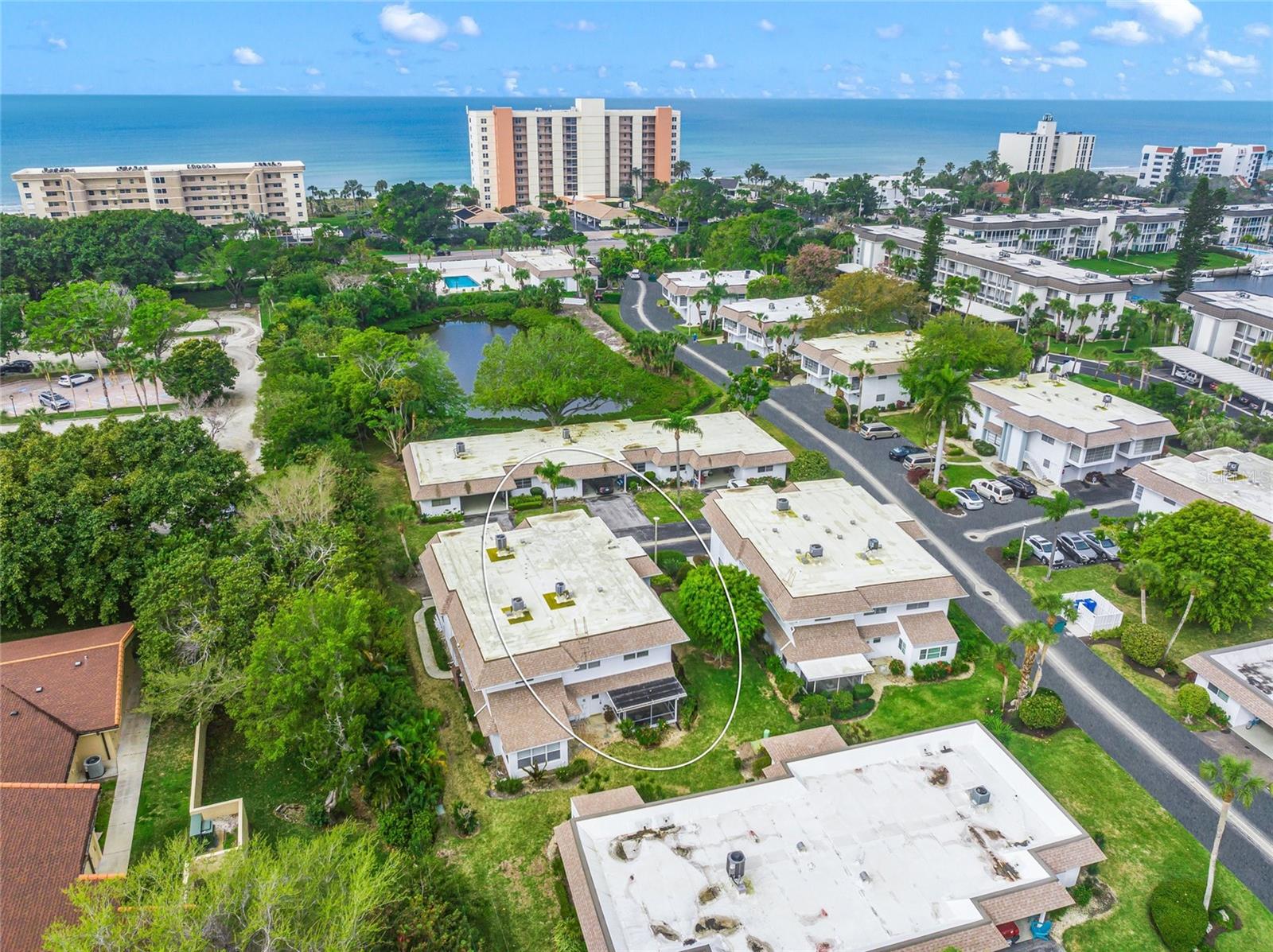 Image 26 of 46 For 542 Sutton Place