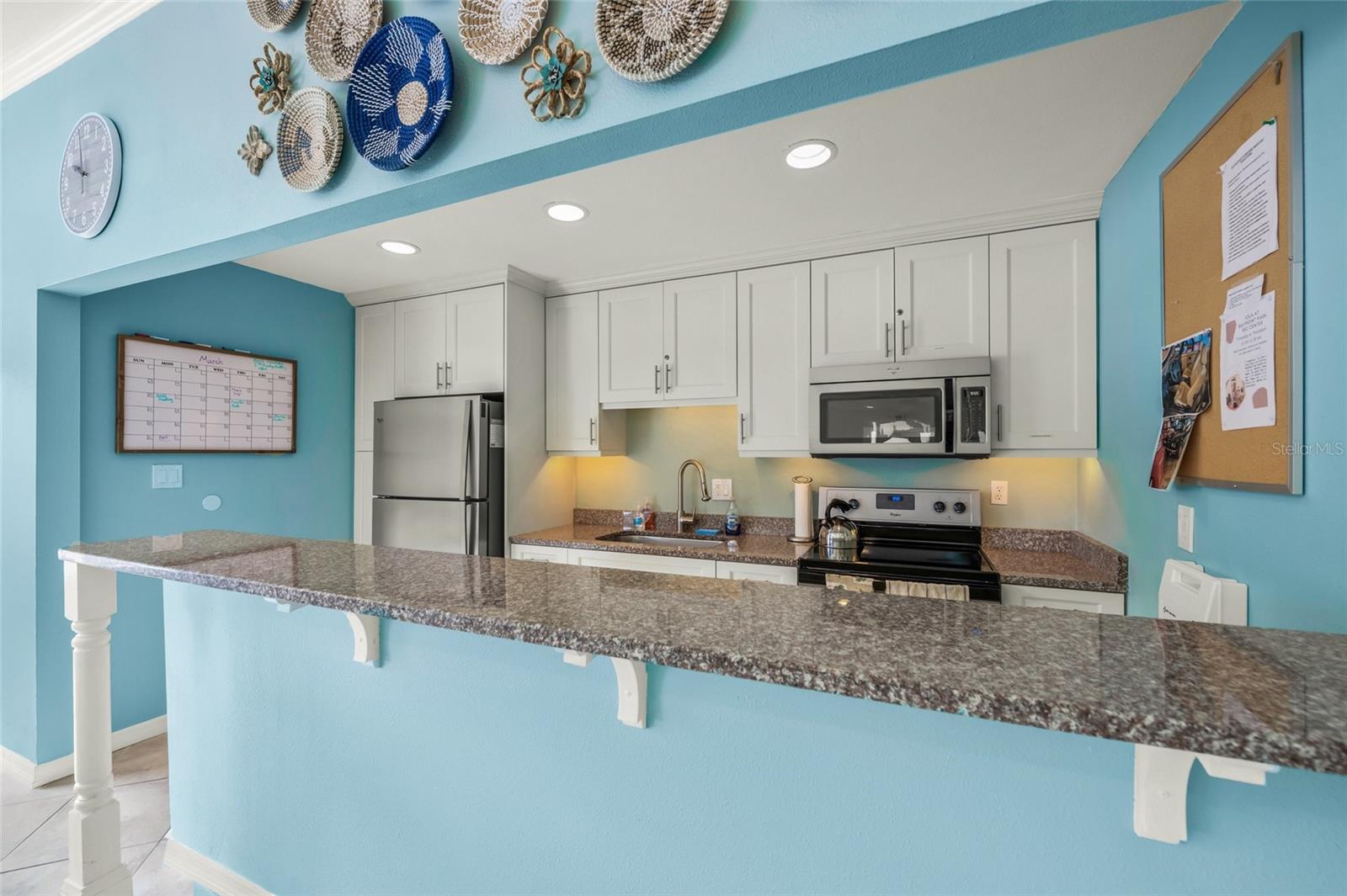 Image 30 of 46 For 542 Sutton Place